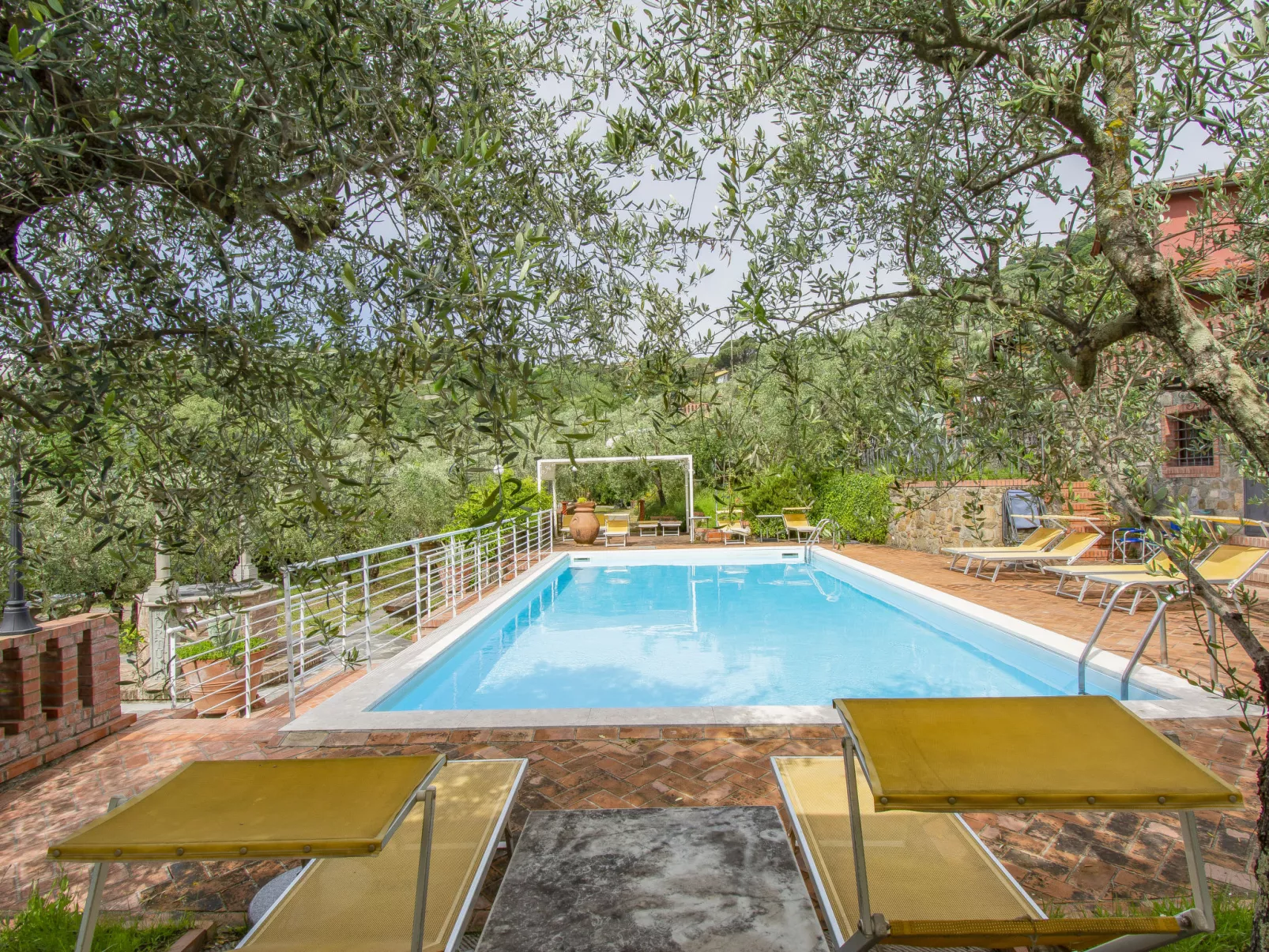 Borgo della Limonaia-Outside
