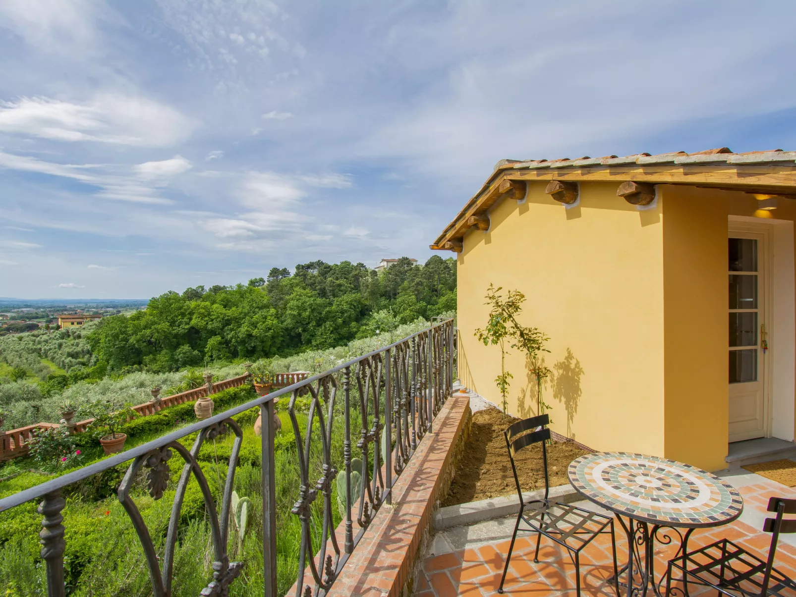 Borgo della Limonaia-Outside