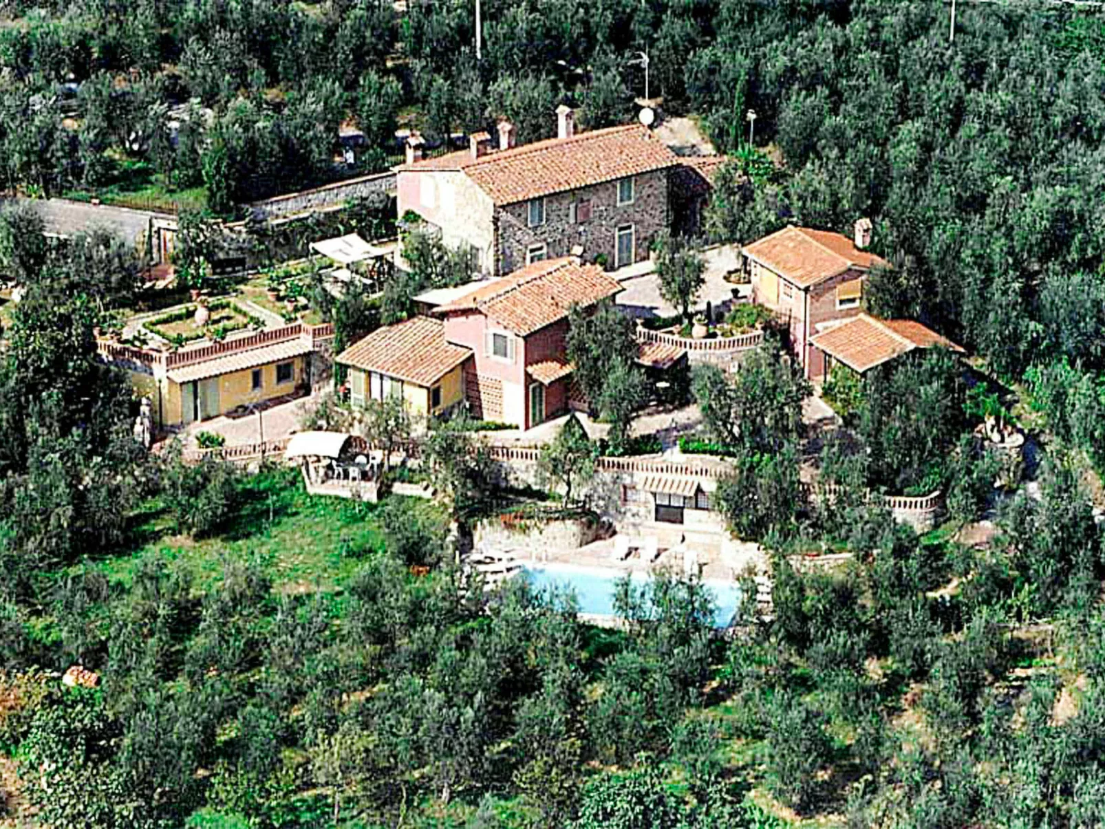 Borgo della Limonaia-Outside