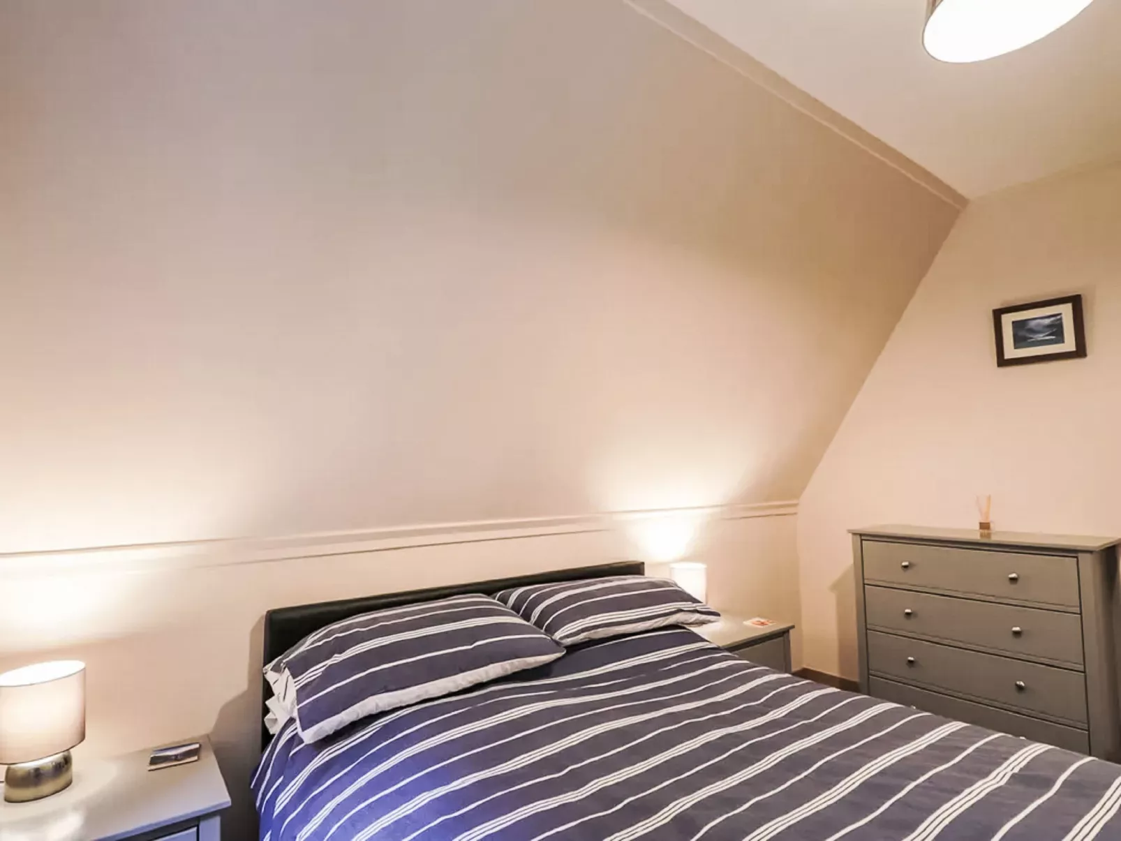Loch Lochy Retreat-Inside