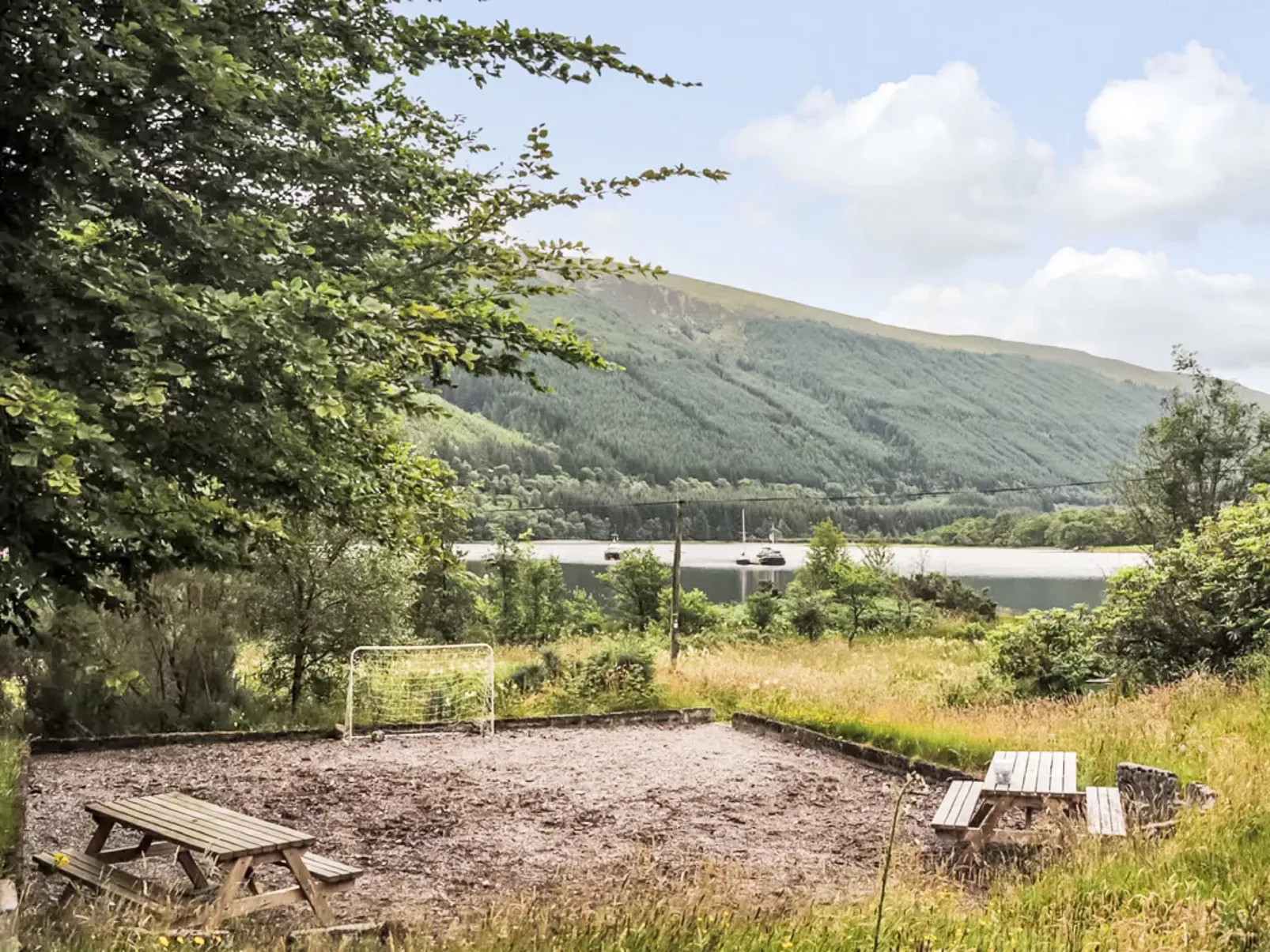Loch Lochy Retreat-Inside