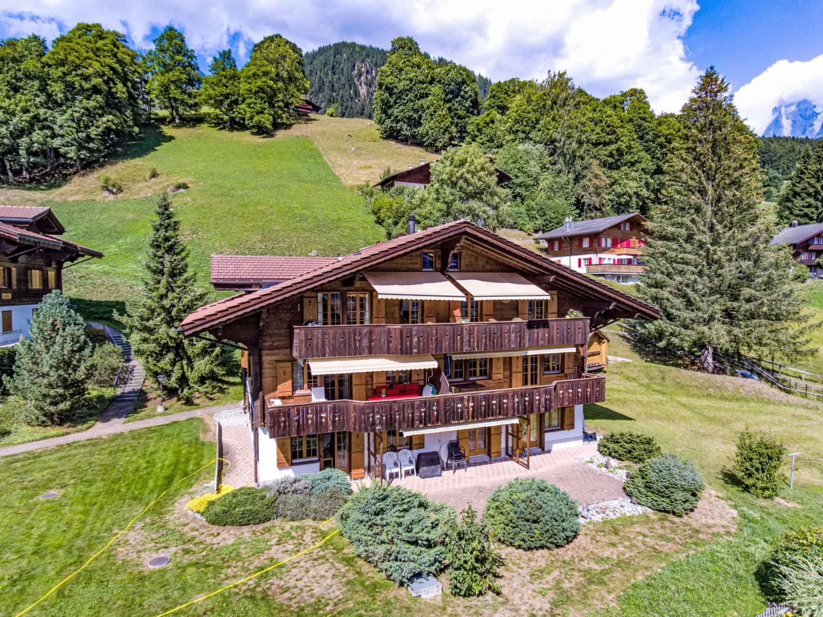 Chalet Hori-Outside