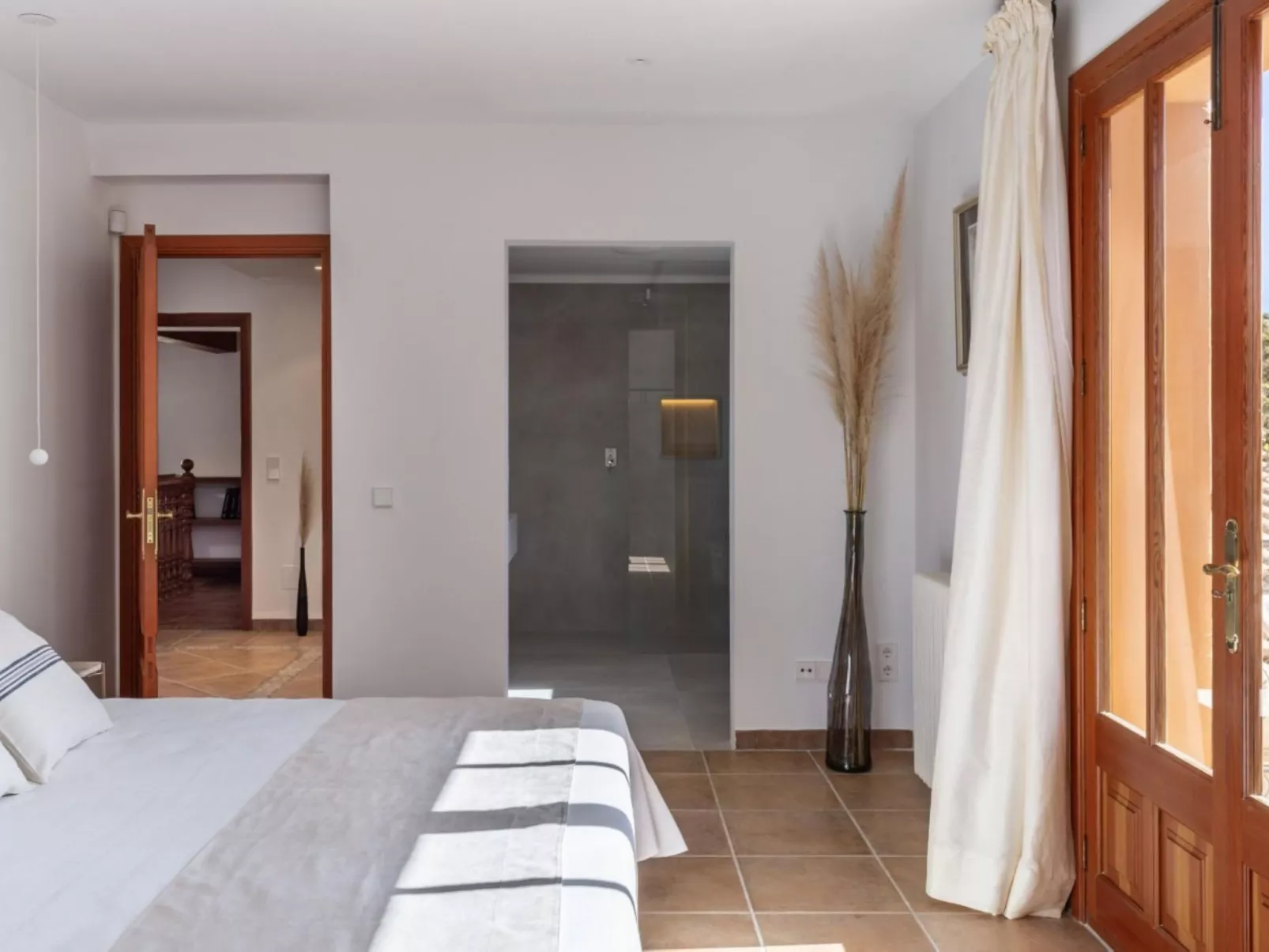 Embat de Mar-Inside
