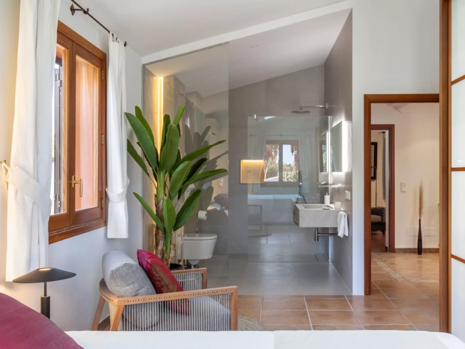 Embat de Mar-Inside