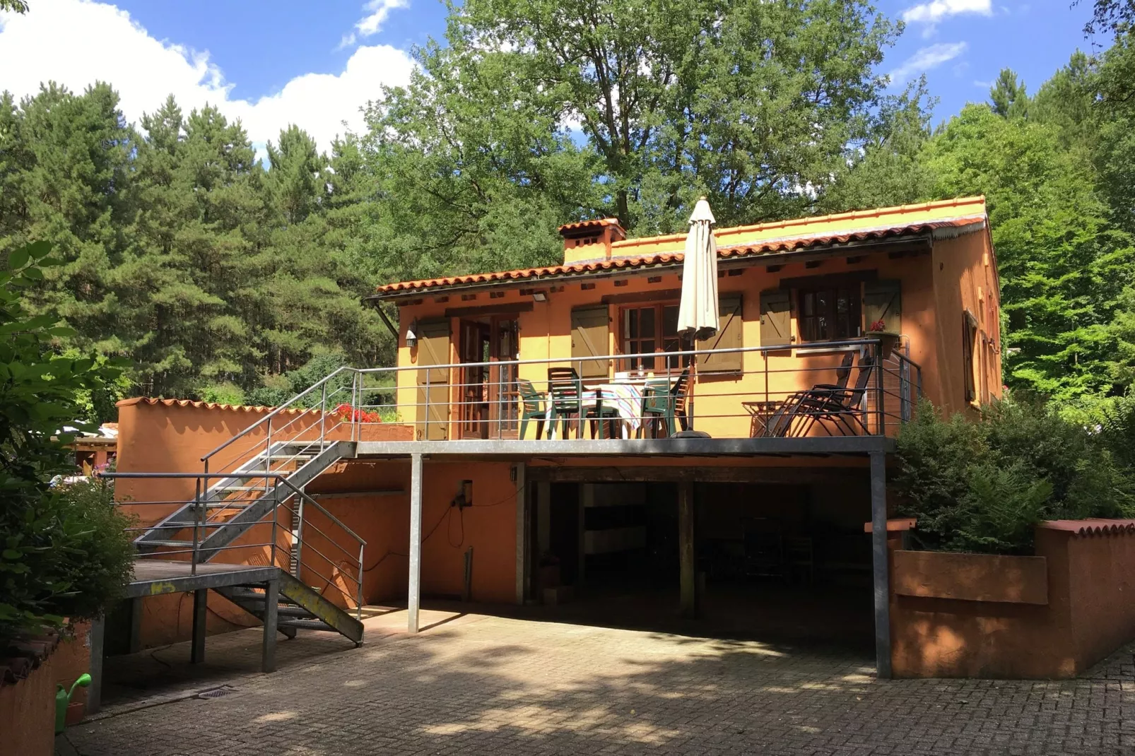 Streekbossen-Exterior summer