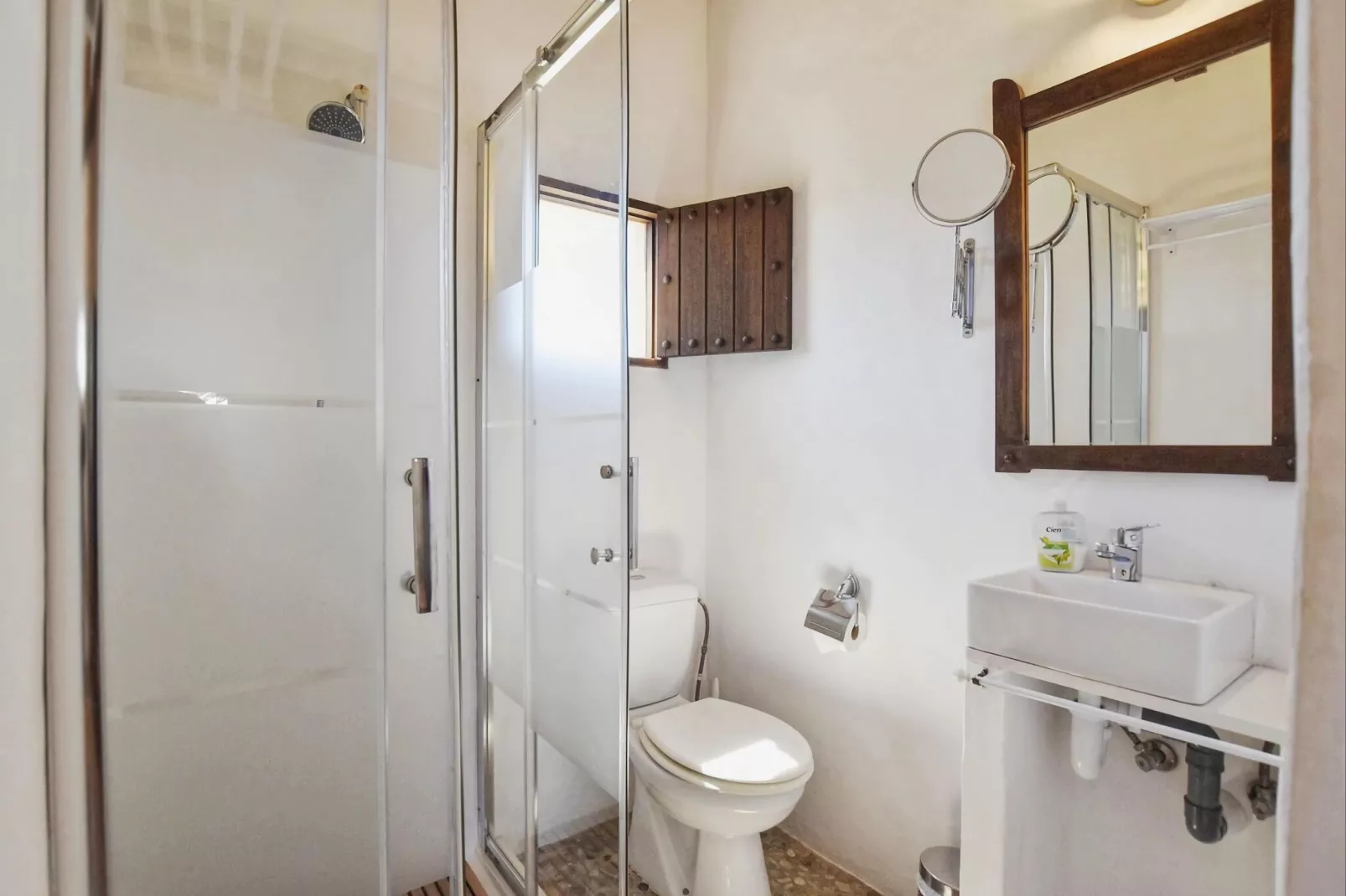 Rotana-Bathroom