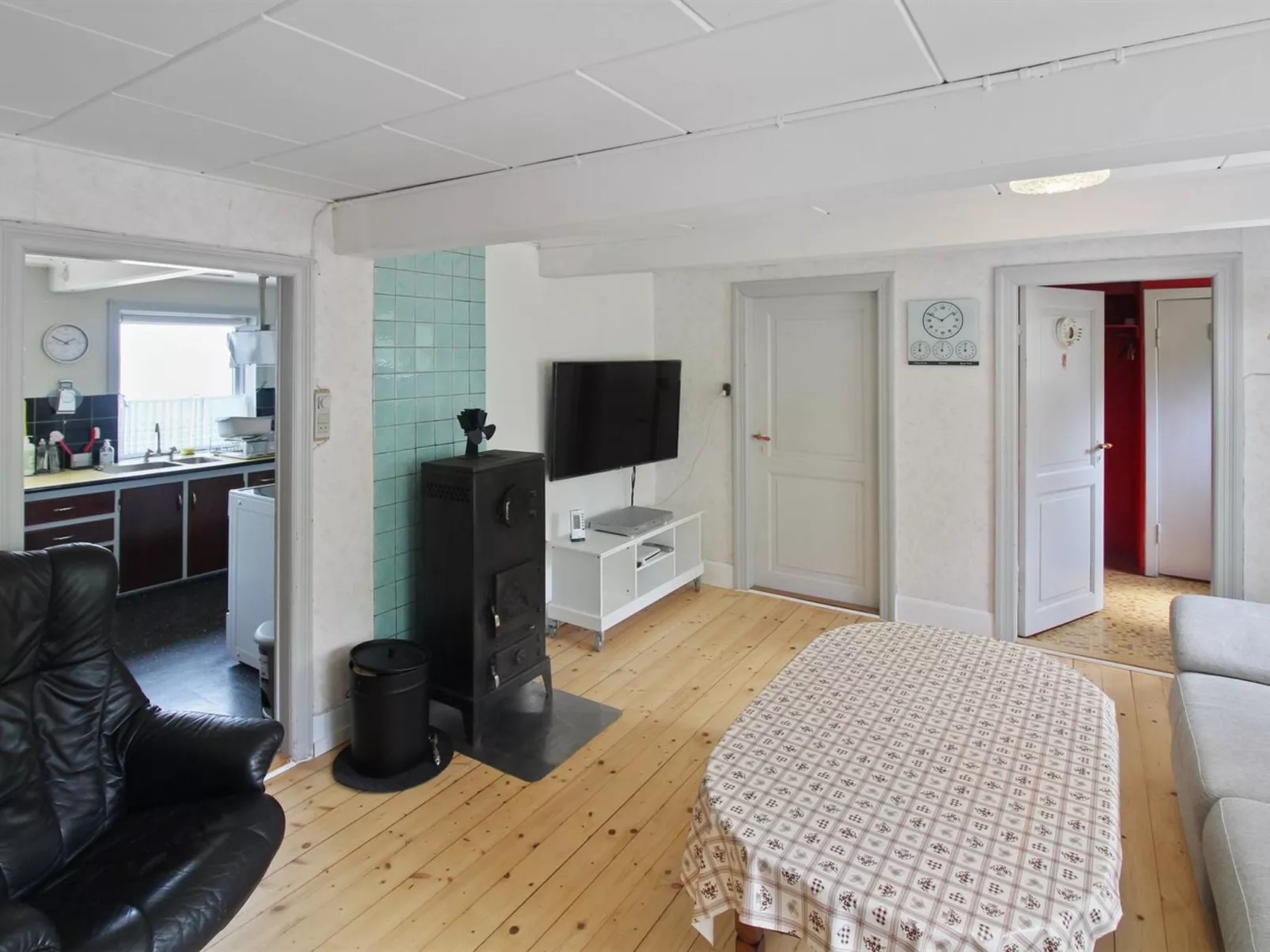 "Tuovi" - 47m from the sea-Inside