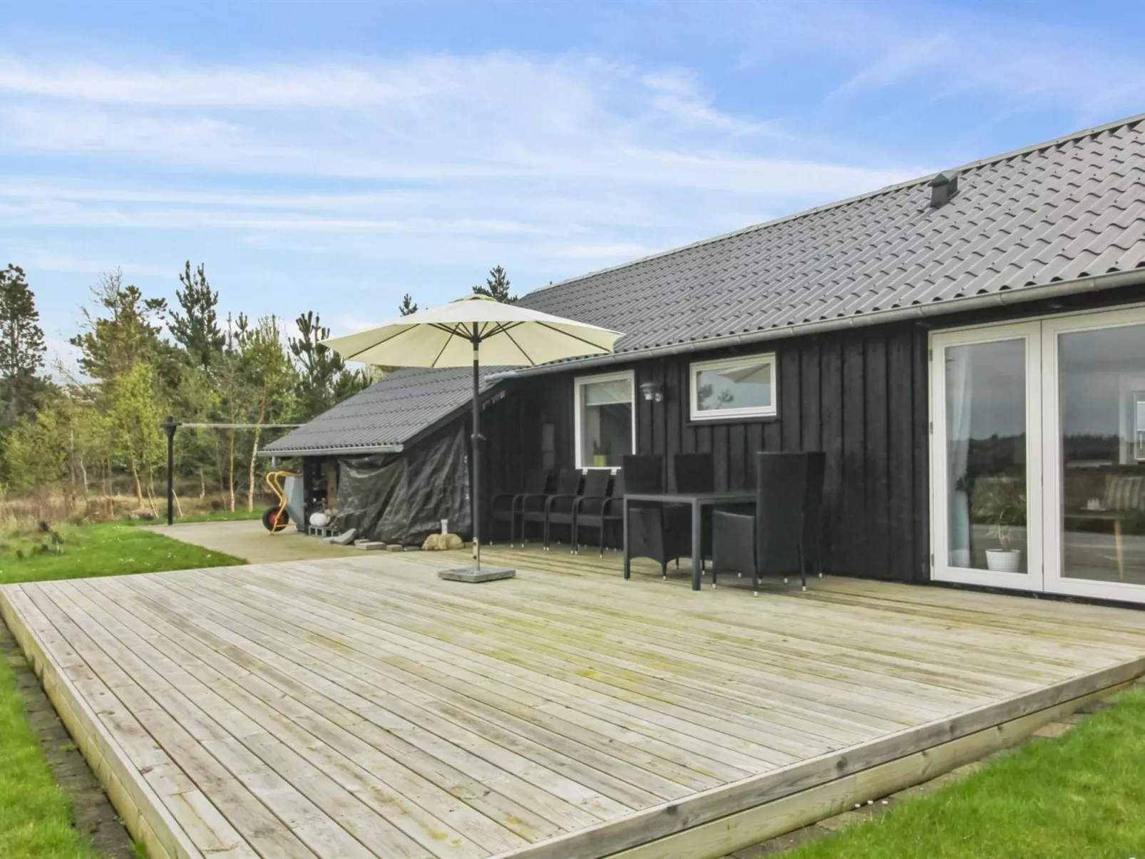 "Golubinka" - 2.5km from the sea-Outside