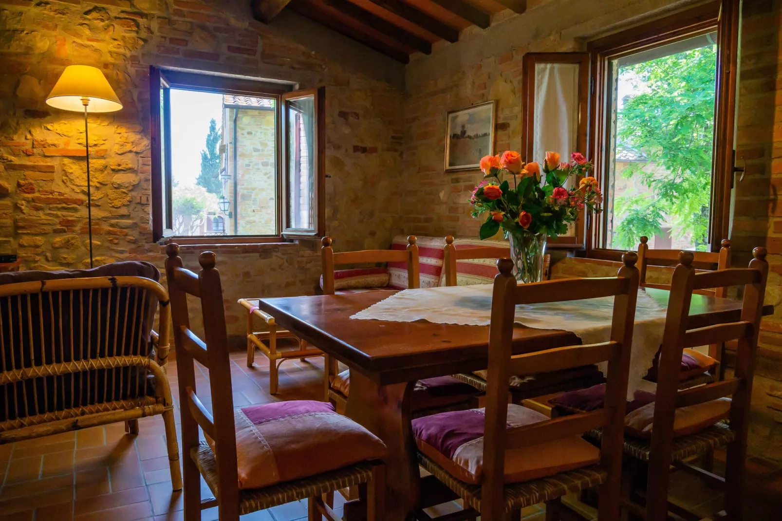 Ortensia e Glicine-Dining room