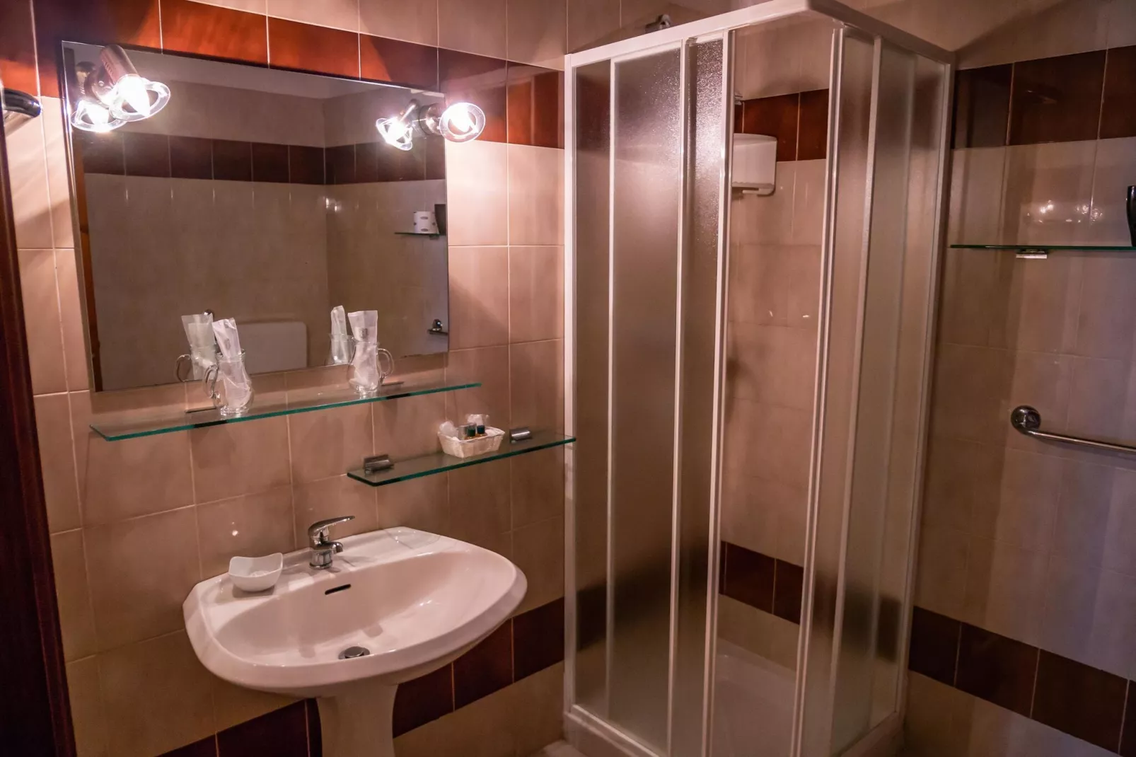 Ortensia e Glicine-Bathroom