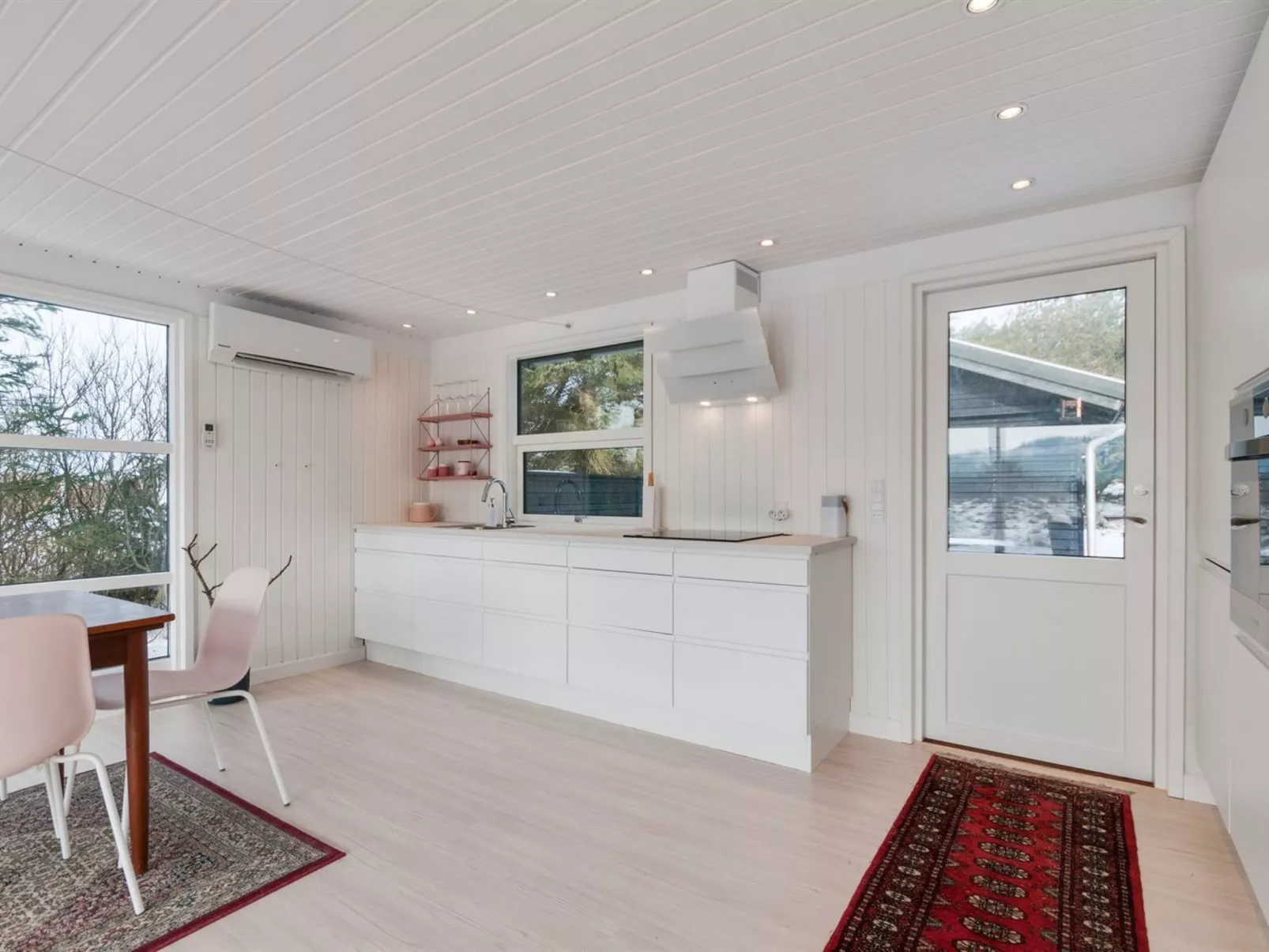 "Mintha" - 400m from the sea-Inside