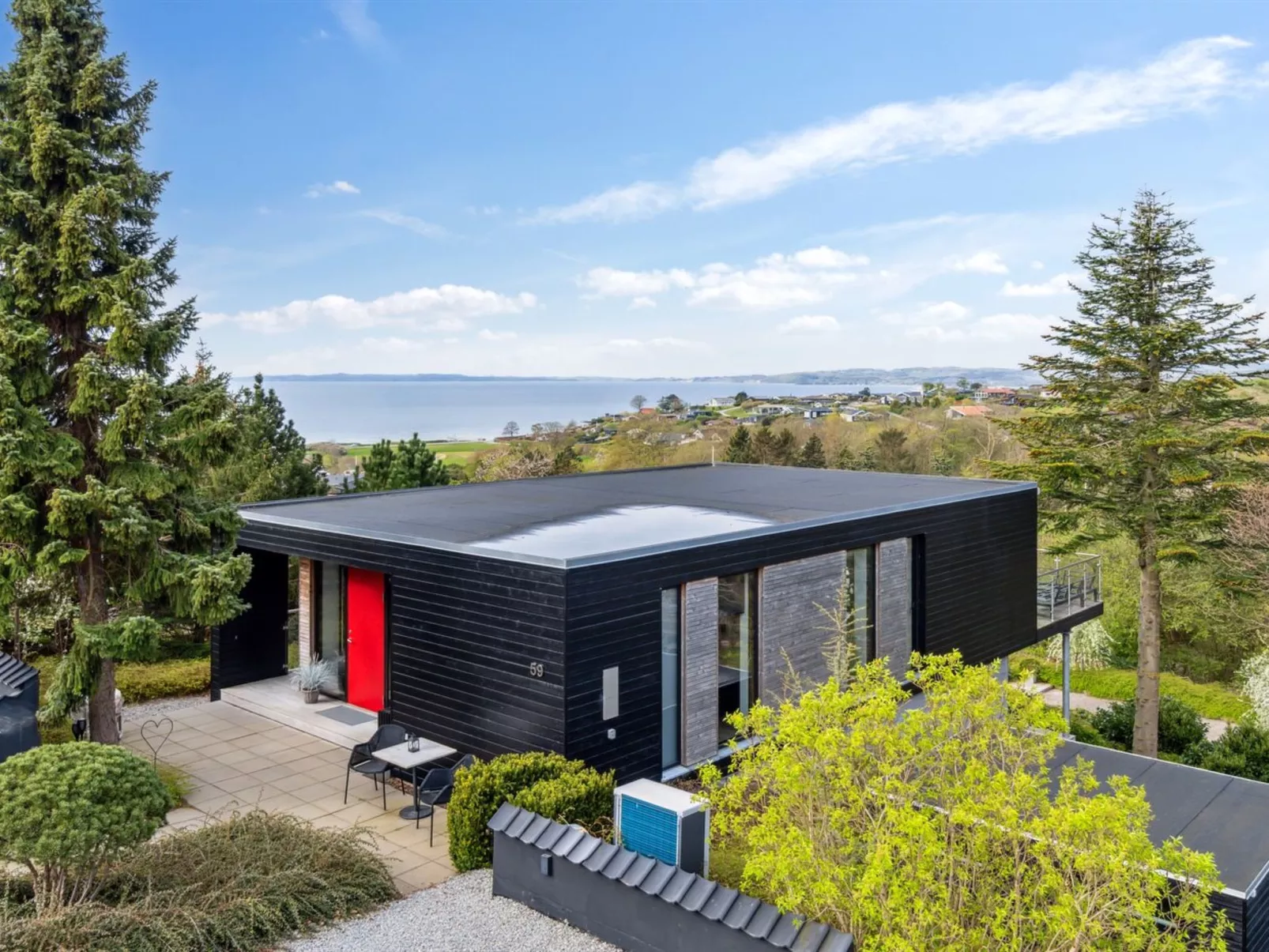 "Iarund" - 600m from the sea-Outside