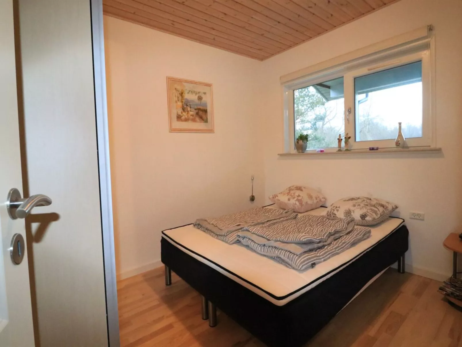 "Ara" - 1.4km from the sea-Inside