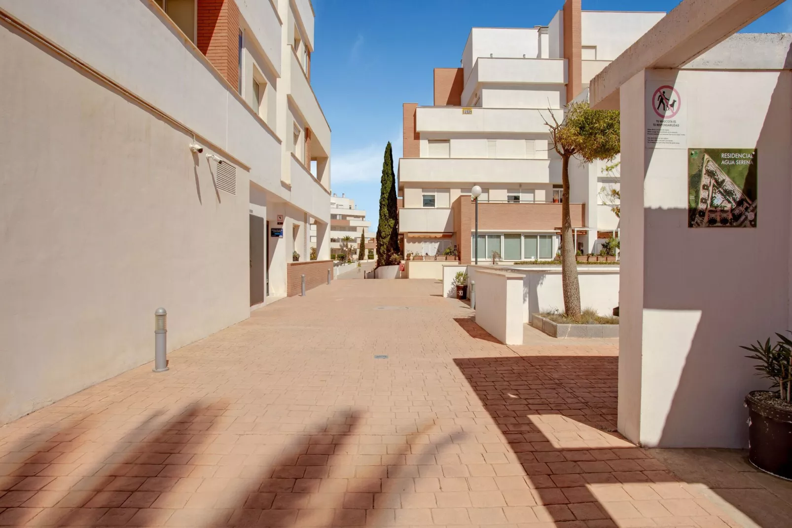 Lovely Apartment with swimming pool-Exterior summer