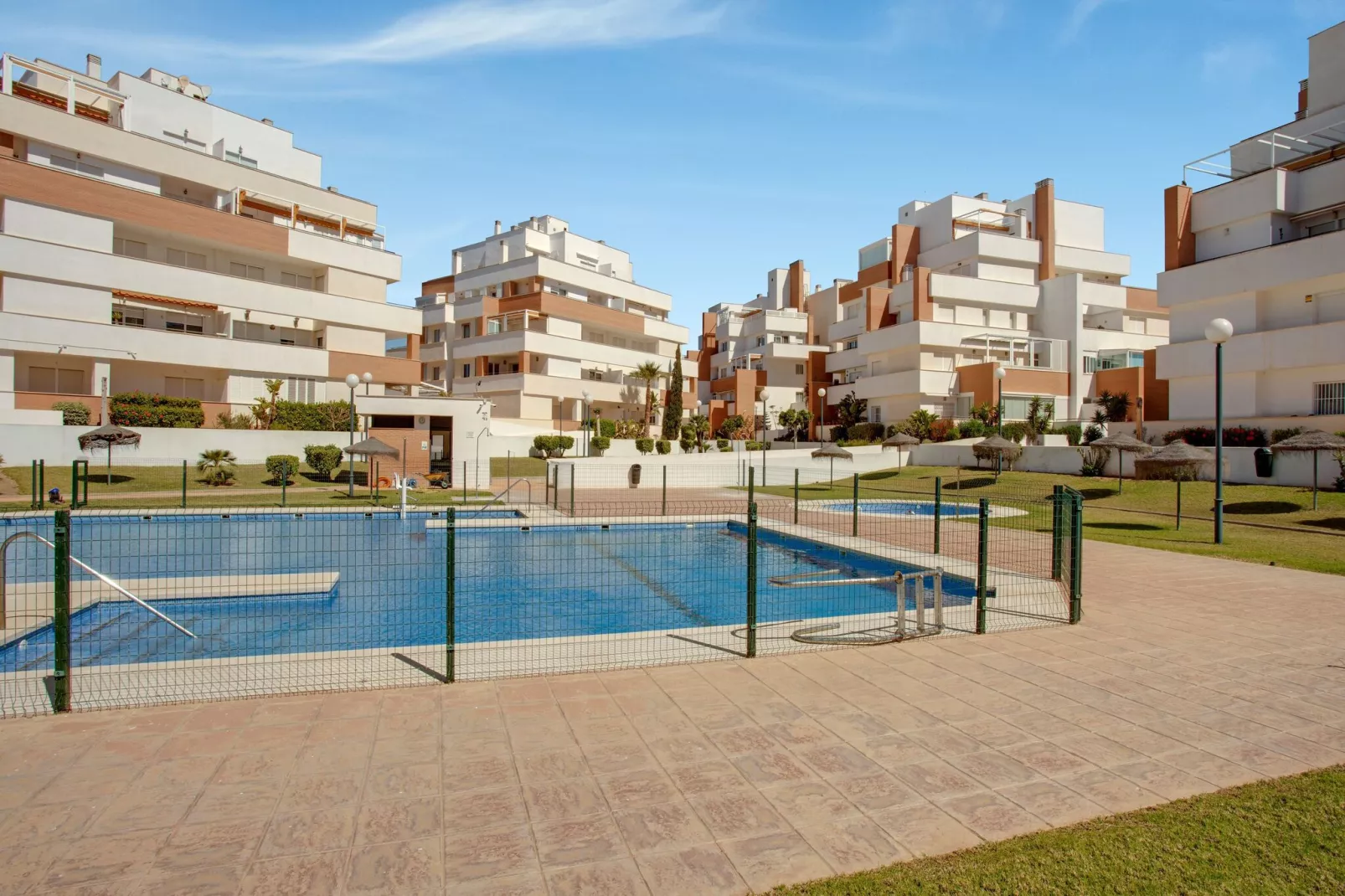 Lovely Apartment with swimming pool-Exterior summer
