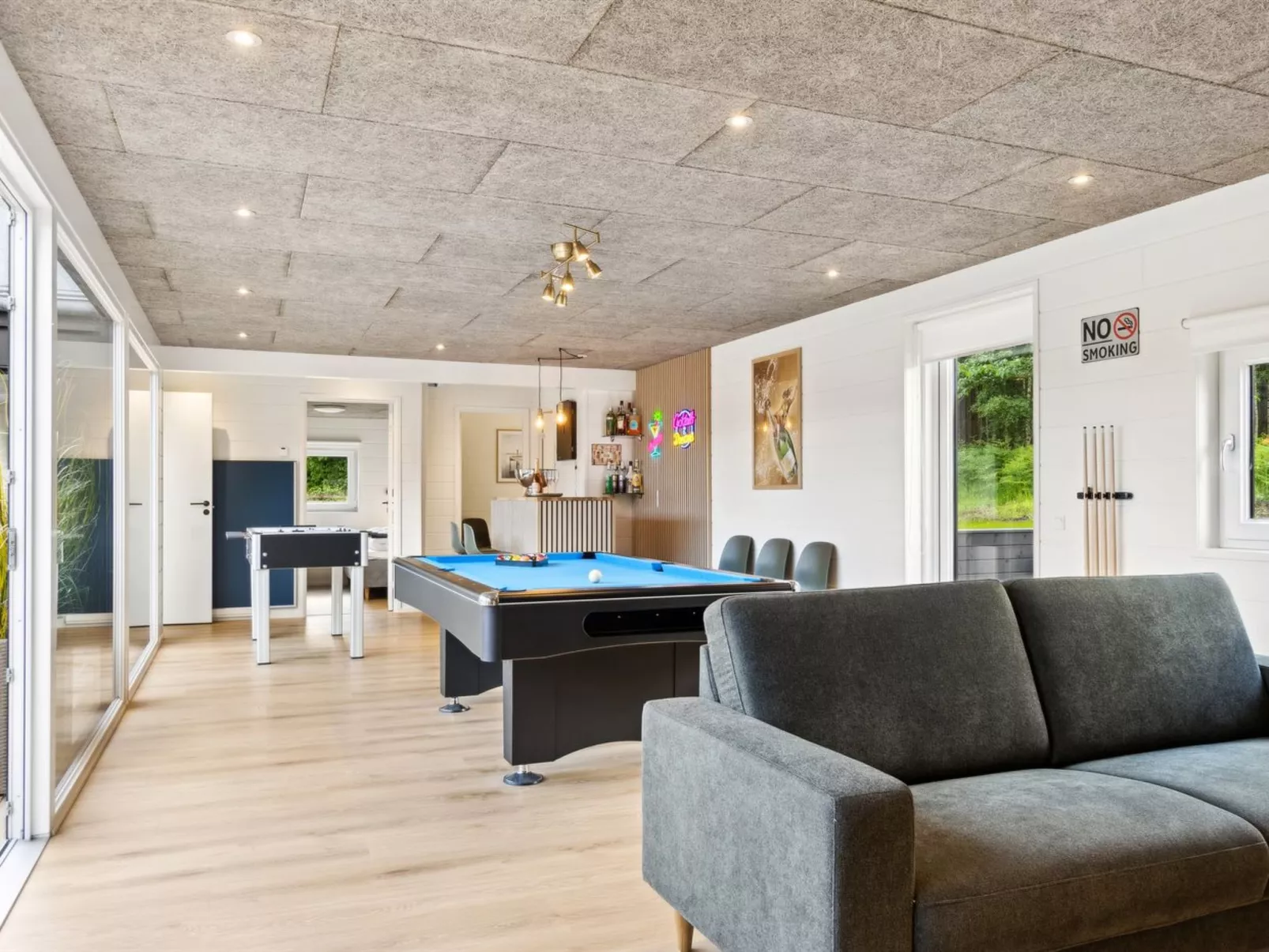 "Lanessa" - 800m from the sea-Inside