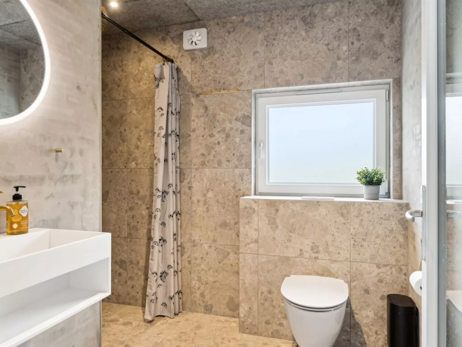 "Lanessa" - 800m from the sea-Inside