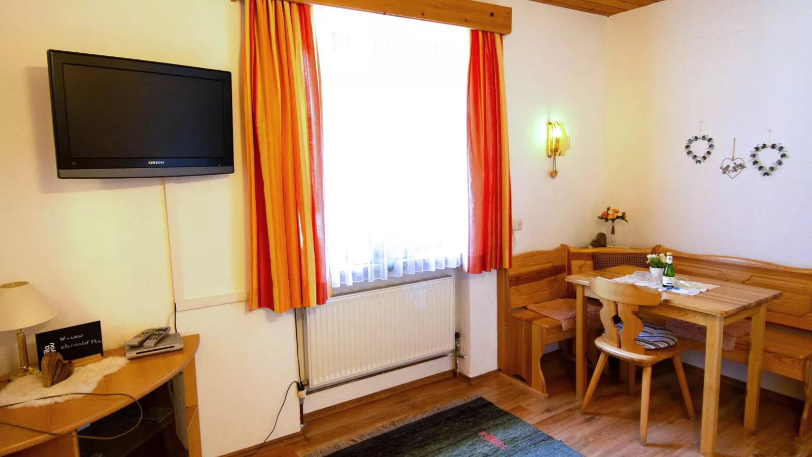 Kirschbaum 1-Living room