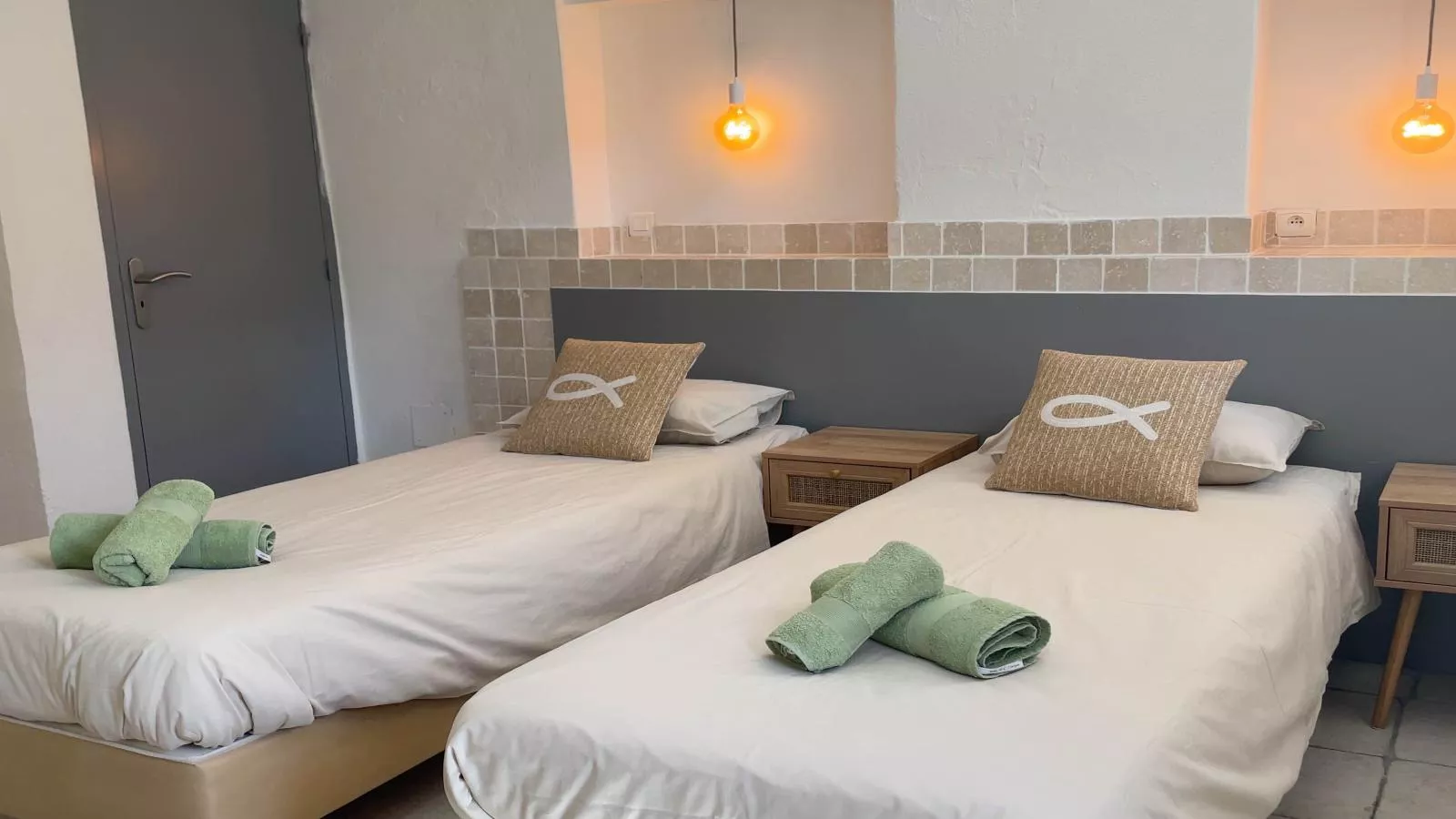 Emponse7-Bedroom
