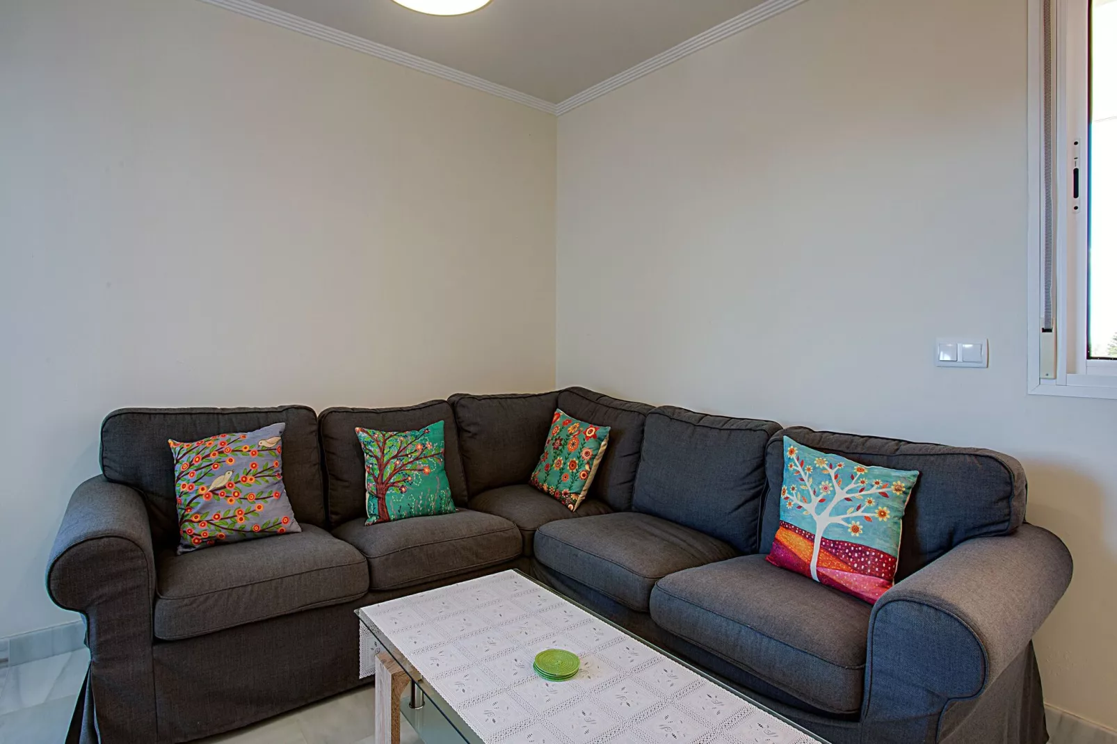 Lovely Apartment with swimming pool-Living room