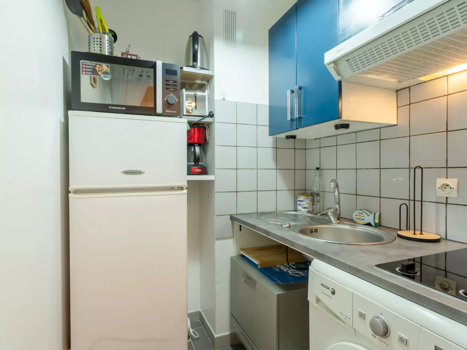 Les Flots Bleus-Inside
