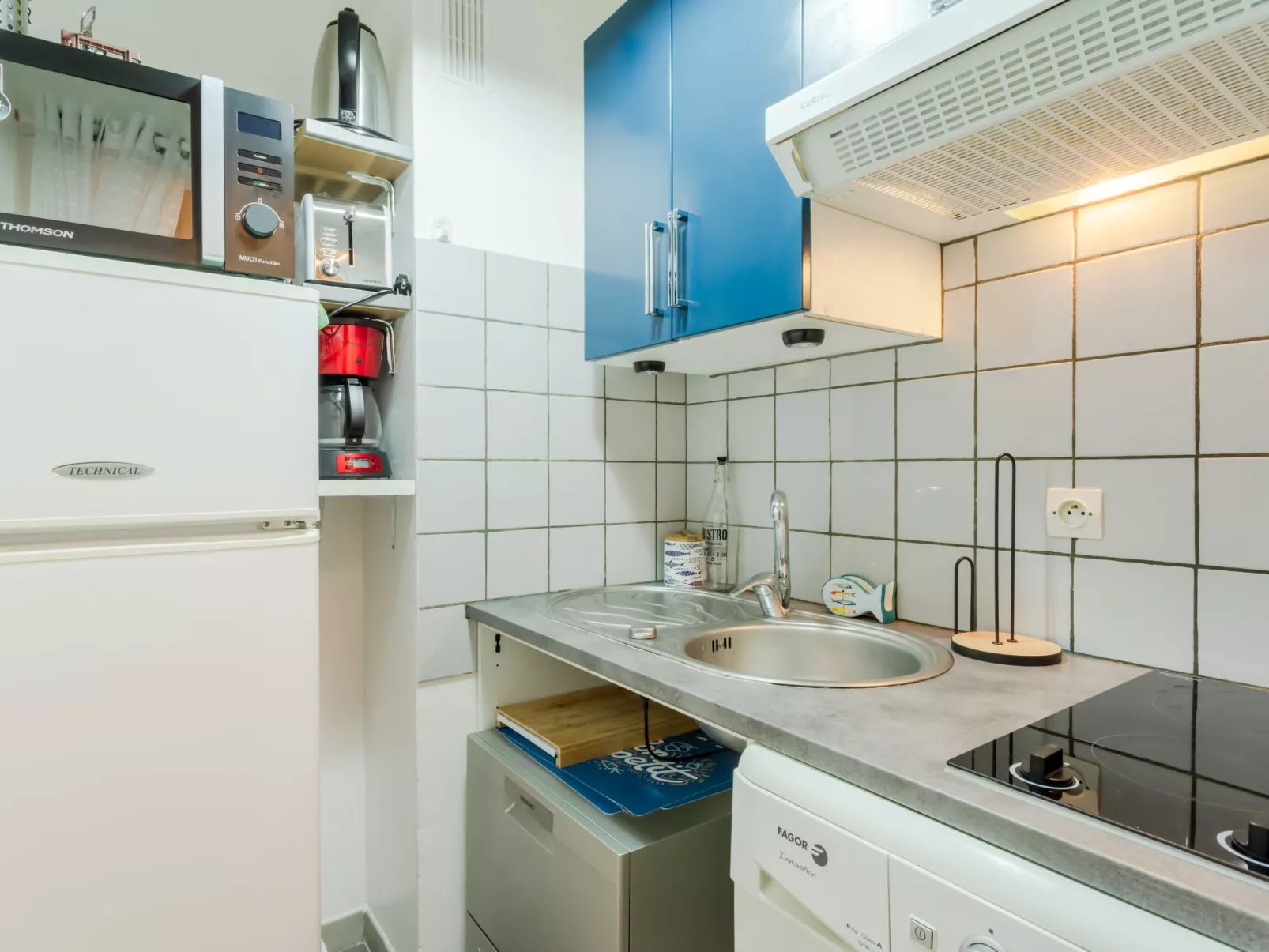 Les Flots Bleus-Inside