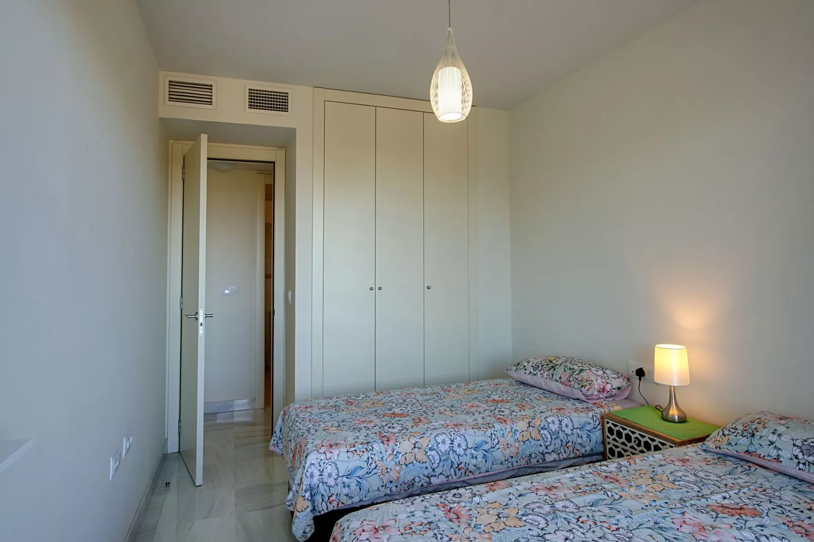 Lovely Apartment with swimming pool-Bedroom