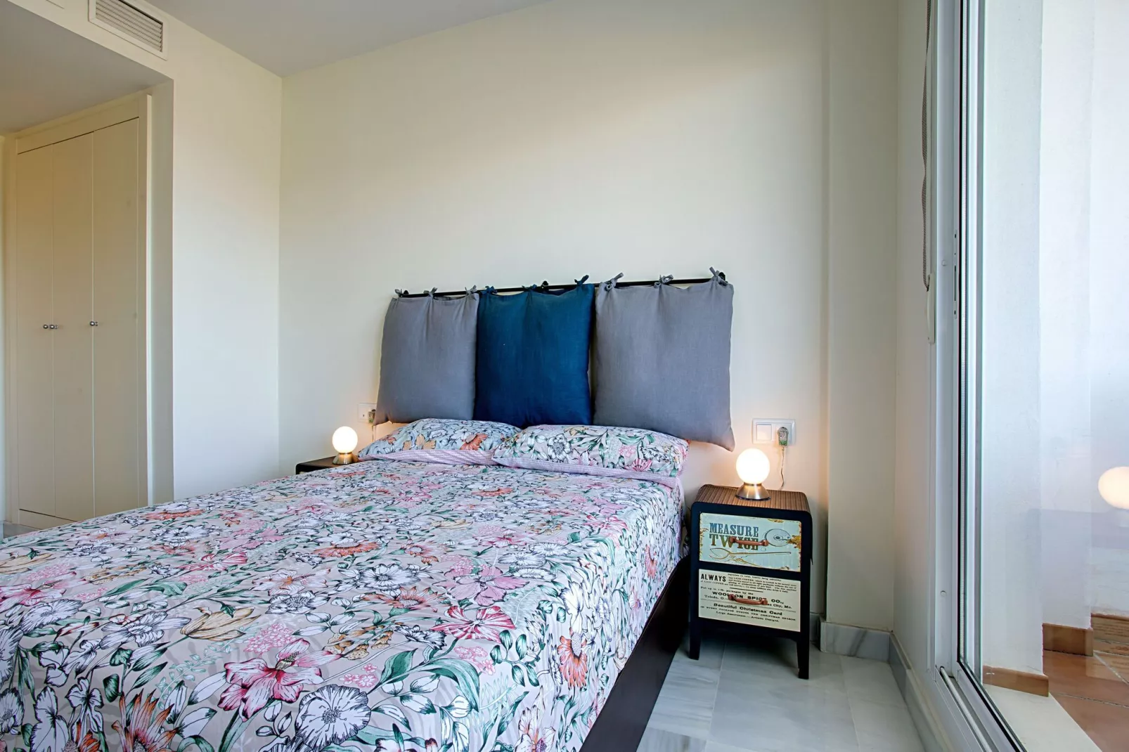 Lovely Apartment with swimming pool-Bedroom