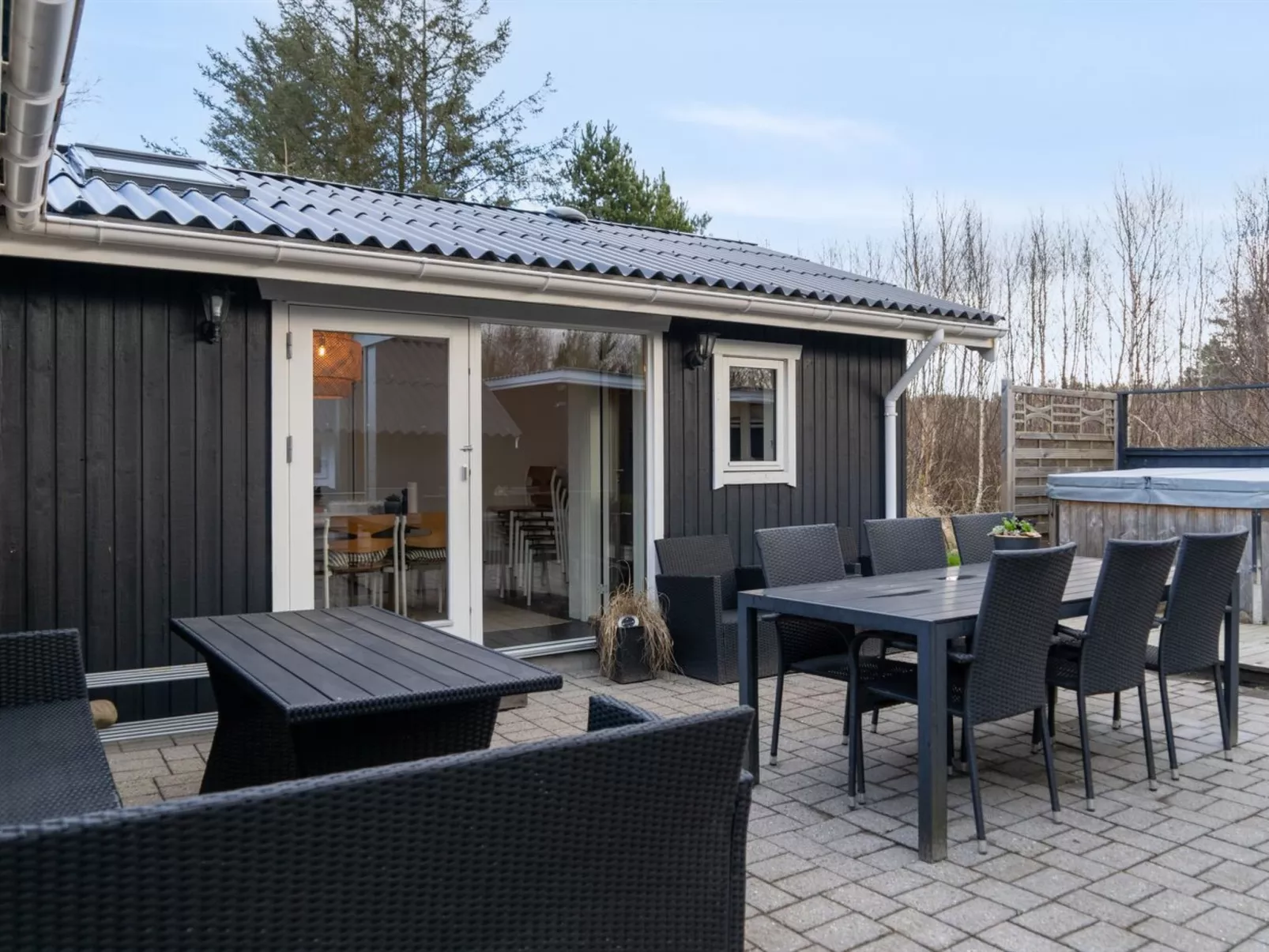 "Hermand" - 3.5km from the sea-Outside
