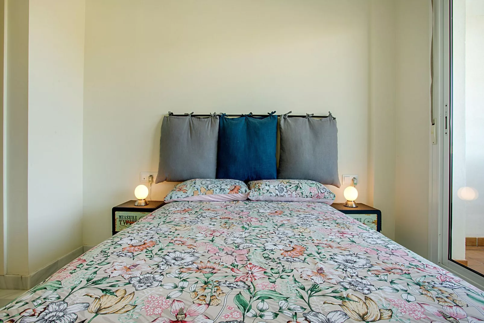 Lovely Apartment with swimming pool-Bedroom