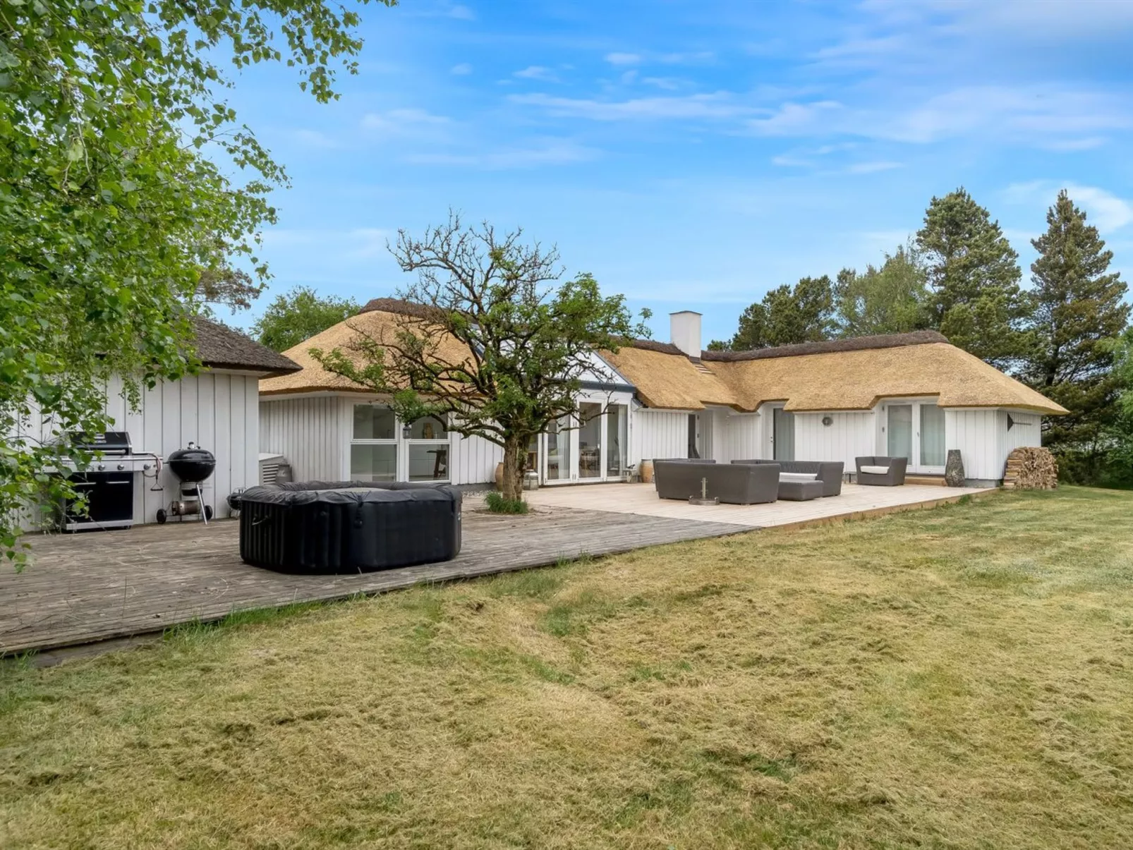 "Verner" - 900m from the sea-Outside