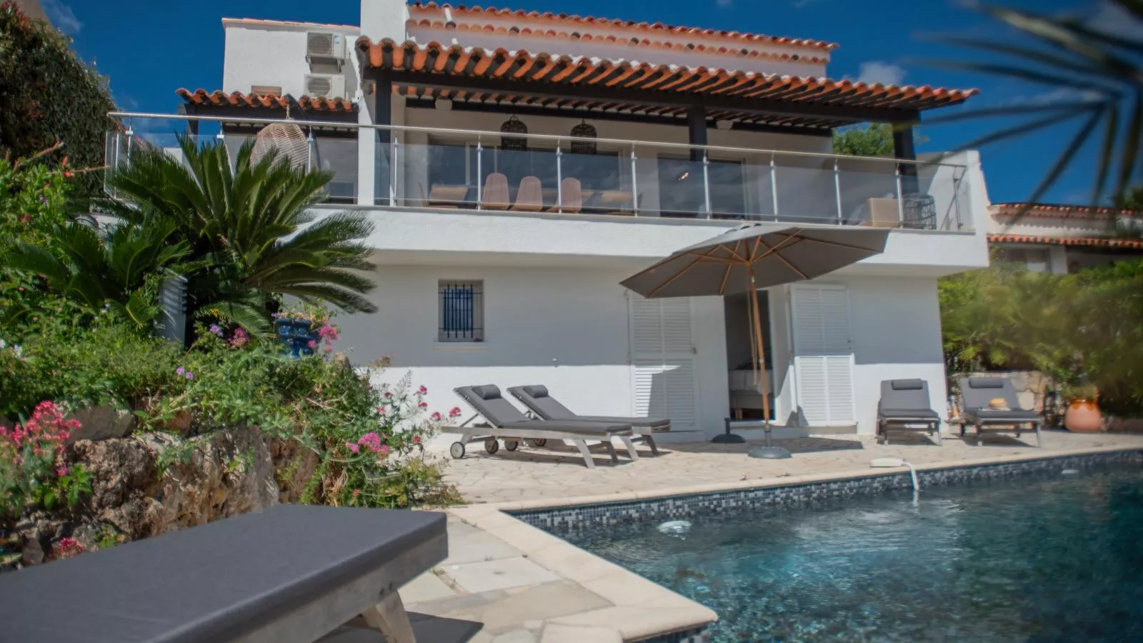 Villa les Oiseaux-Exterior summer