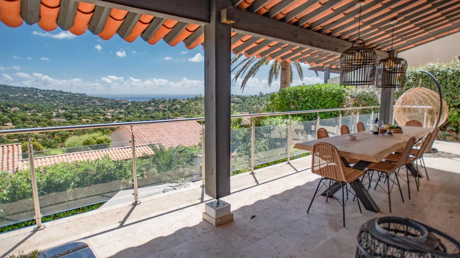 Villa les Oiseaux-View summer