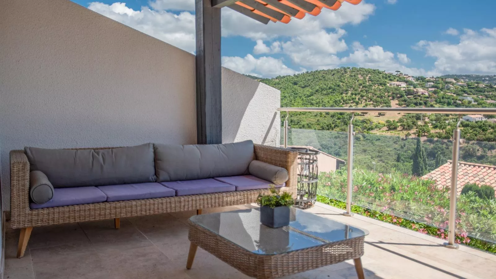 Villa les Oiseaux-Terrace balcony