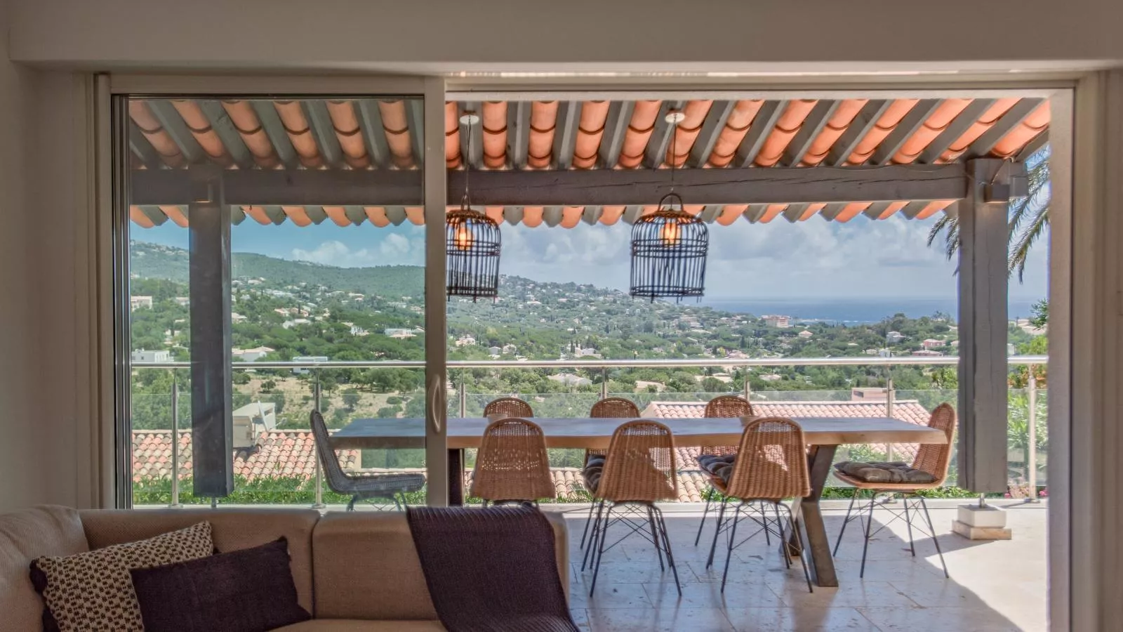 Villa les Oiseaux-View summer