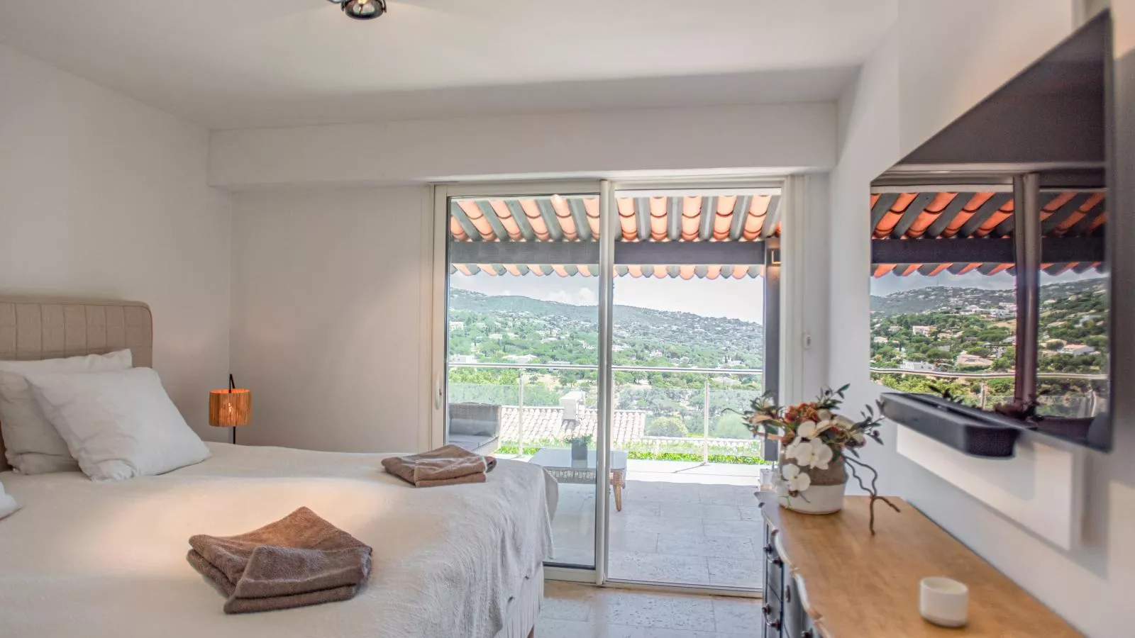 Villa les Oiseaux-Bedroom
