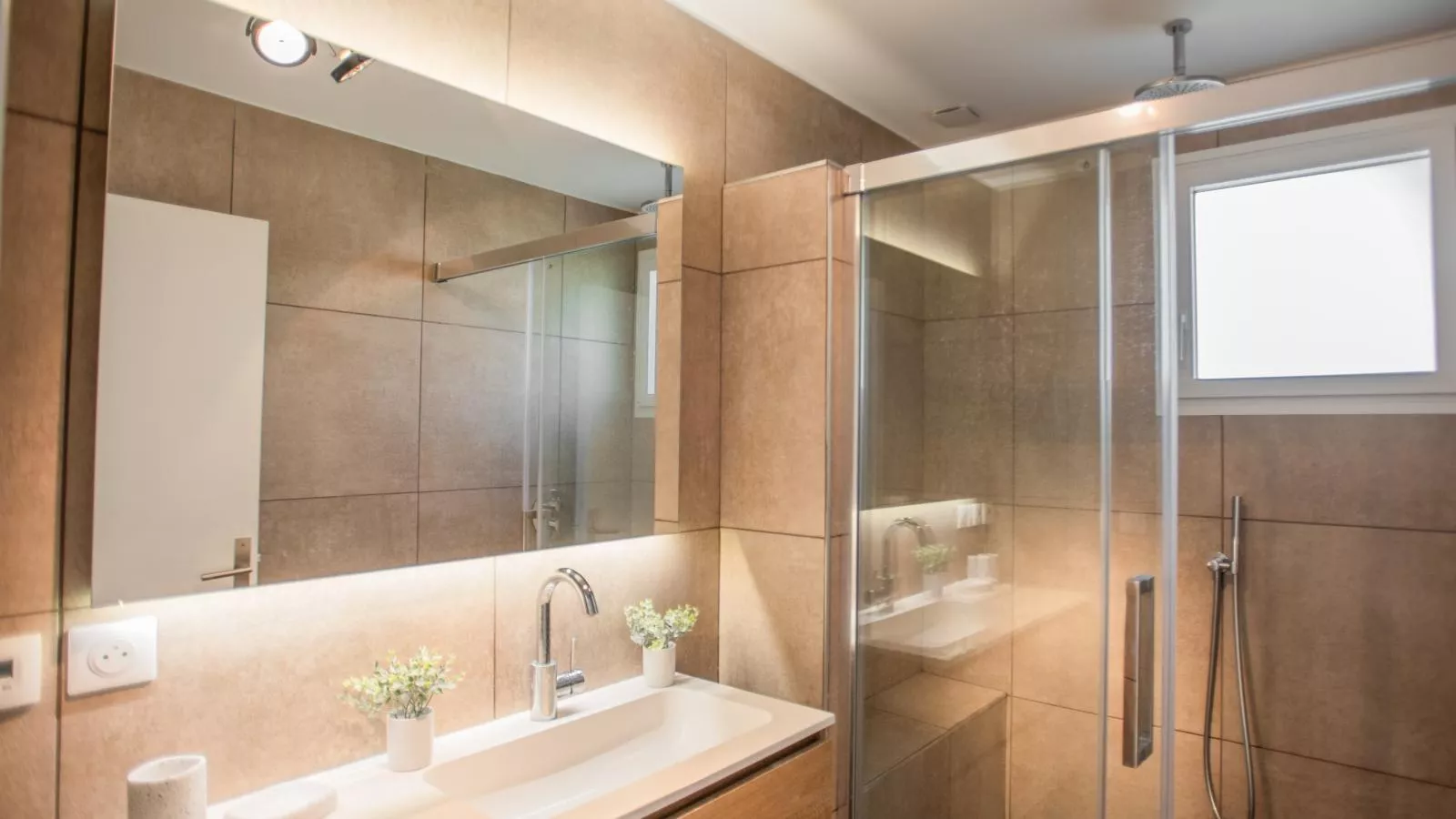 Villa les Oiseaux-Bathroom
