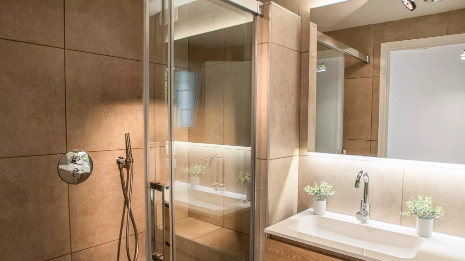 Villa les Oiseaux-Bathroom
