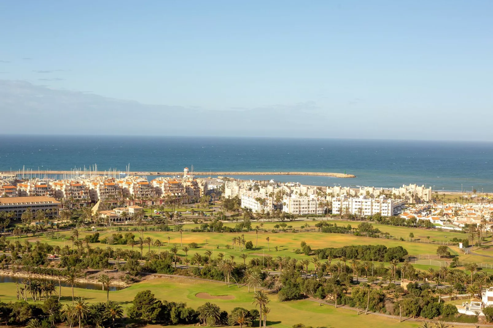 Lovely Apartment with swimming pool-Areas summer 5km
