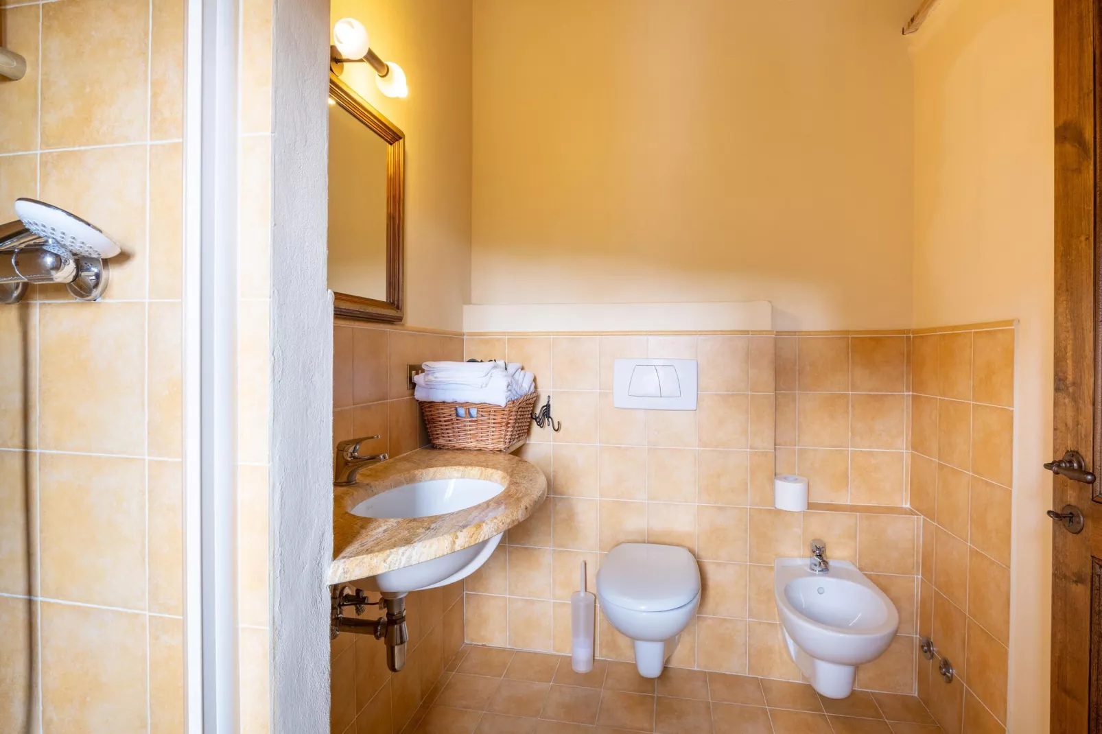 La Torre-Bathroom