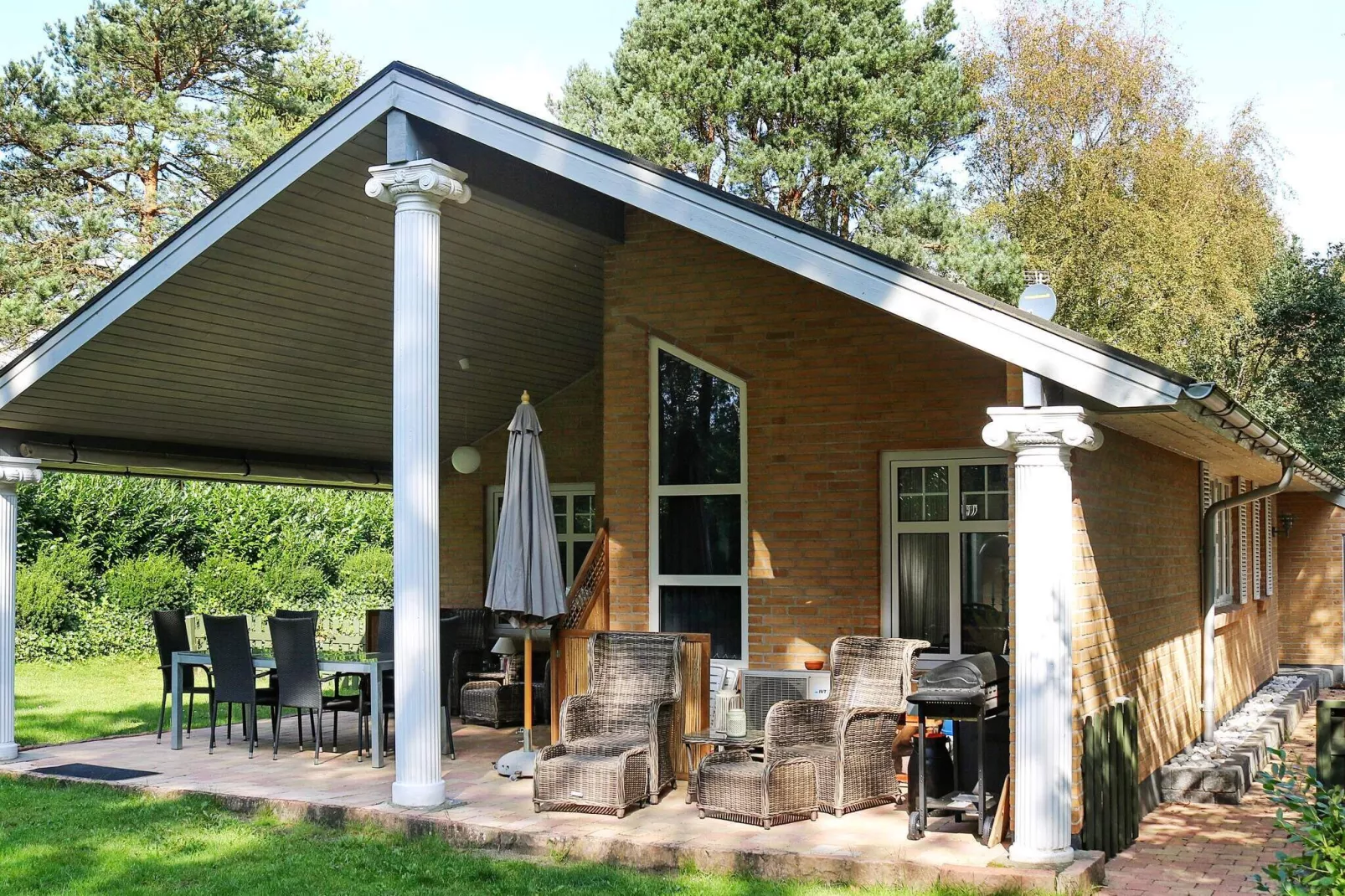 4 person holiday home in Hadsund-Outdoor