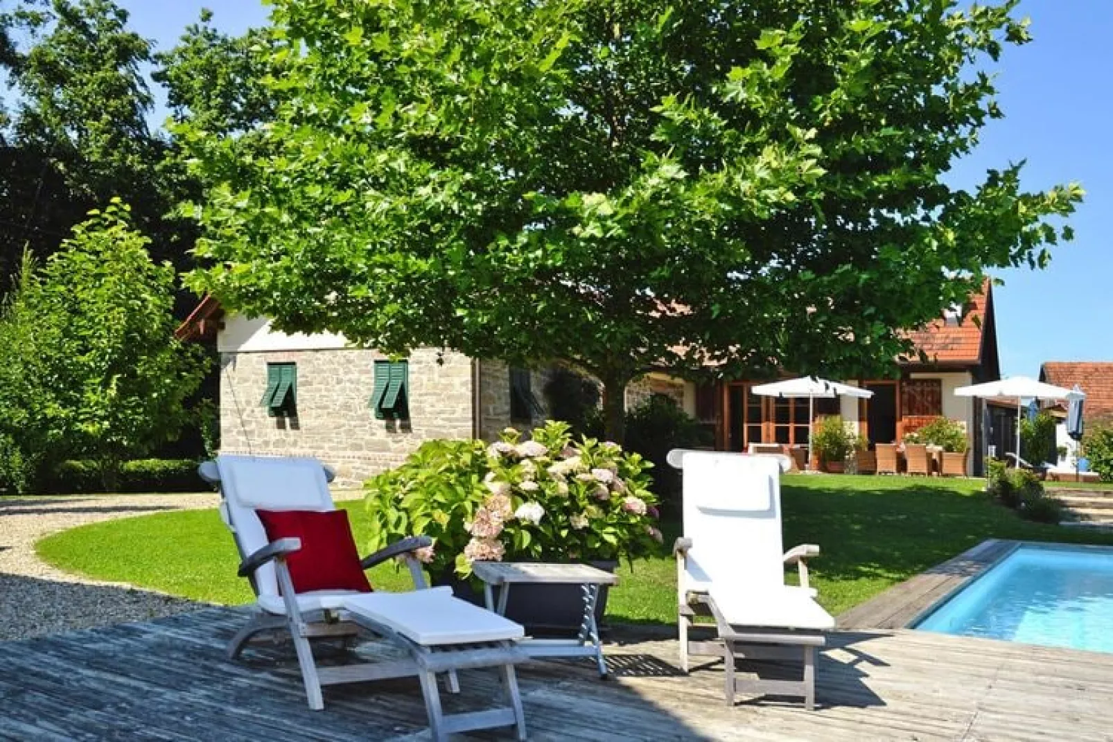 Landhaus Austria-Gardens summer