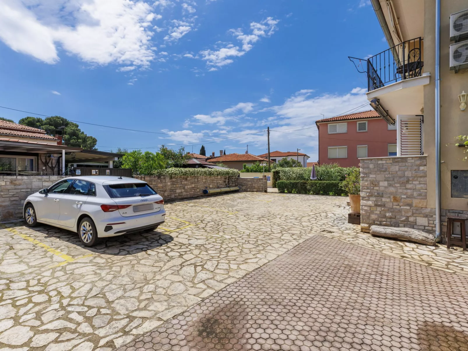 Apartment Bilfo-Outside