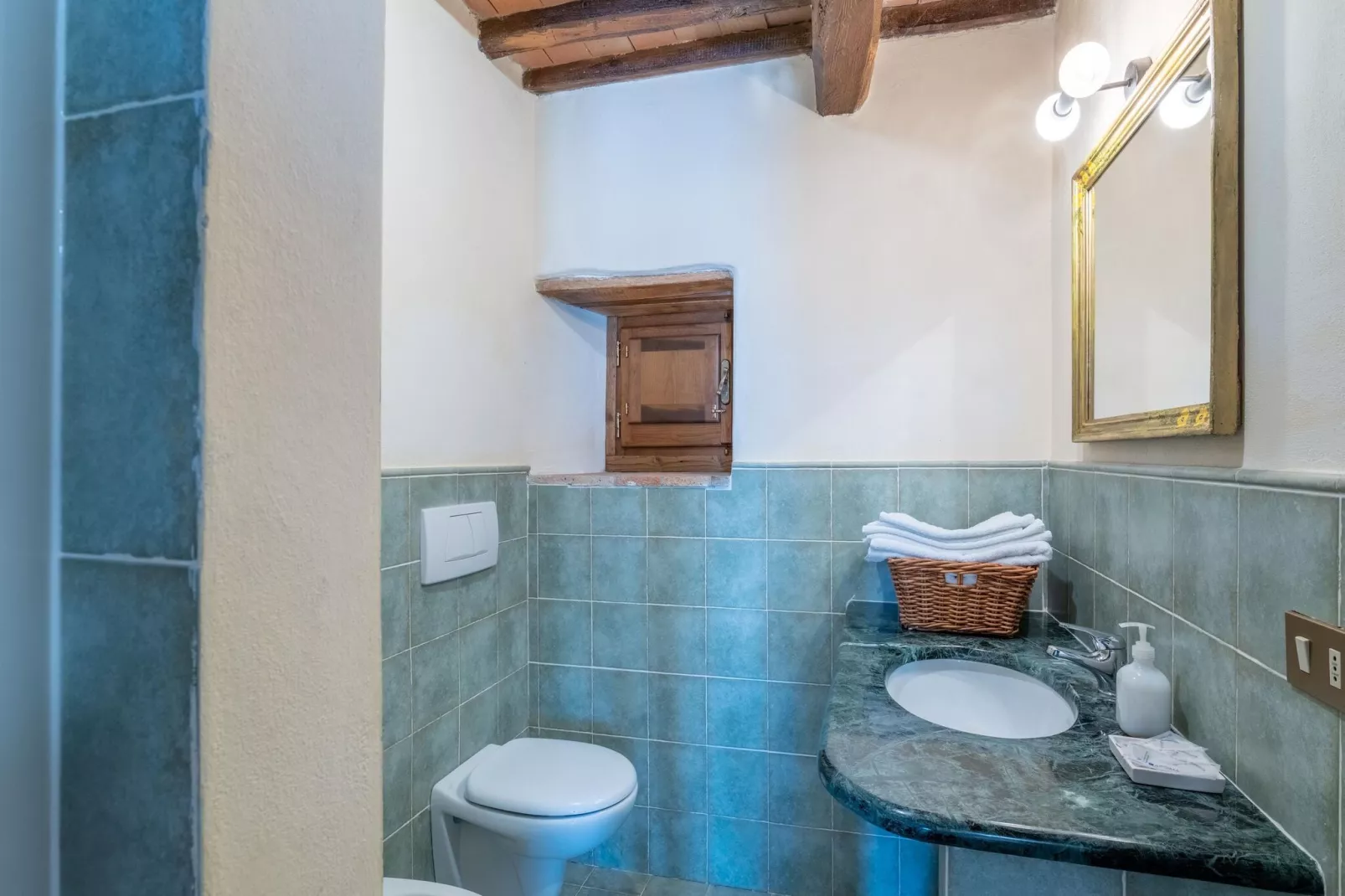 La Torre-Bathroom