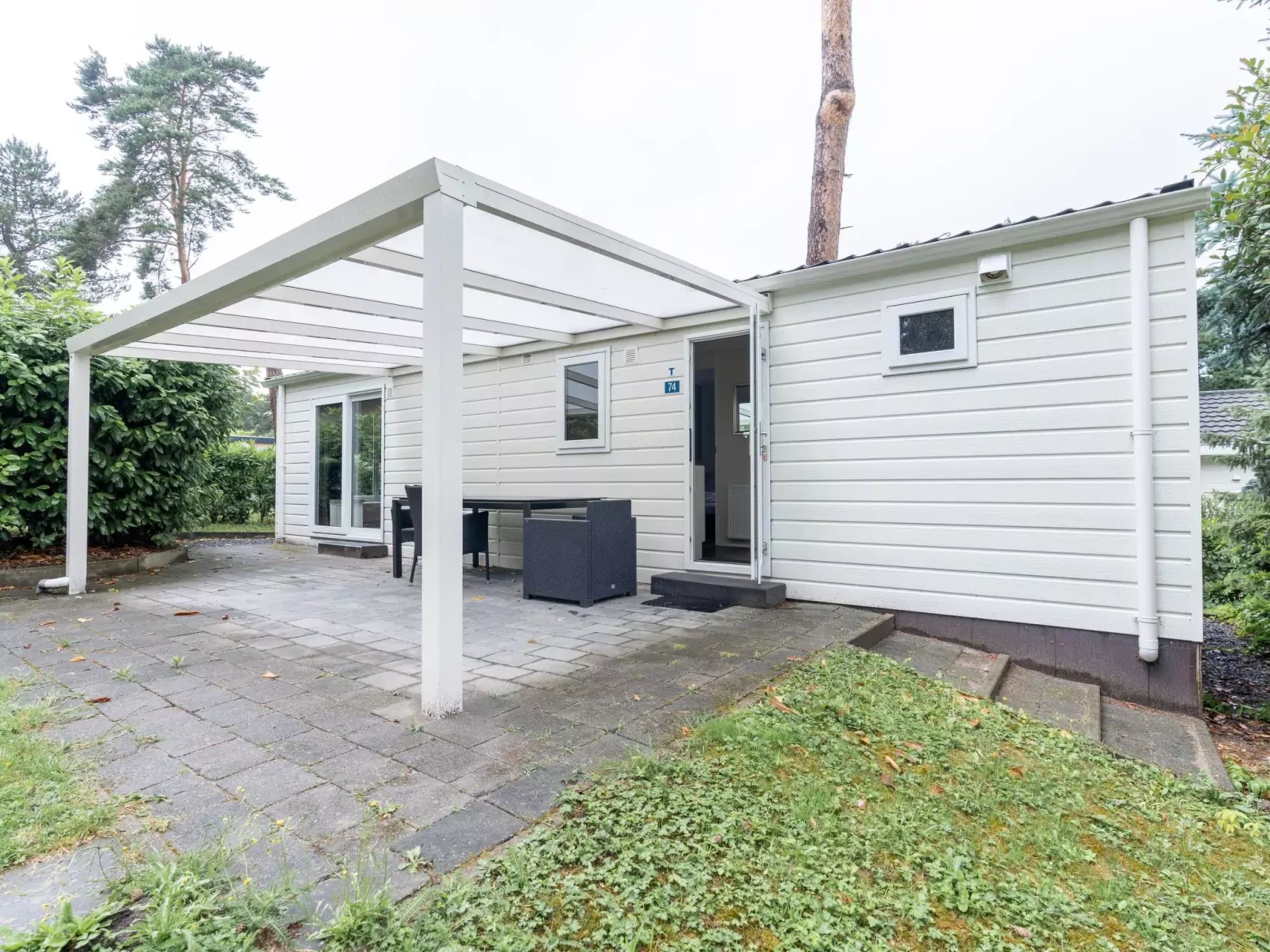 L-Pavilion 6-Outside