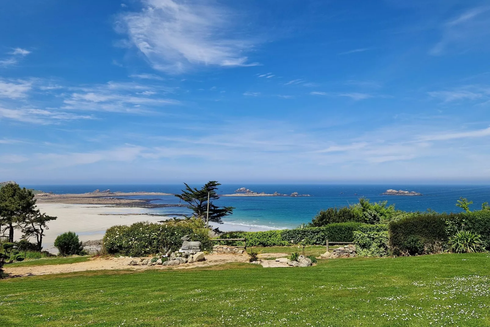 Natural stone house with private Jacuzzi on Breton estate Plougasnou-Gardens summer