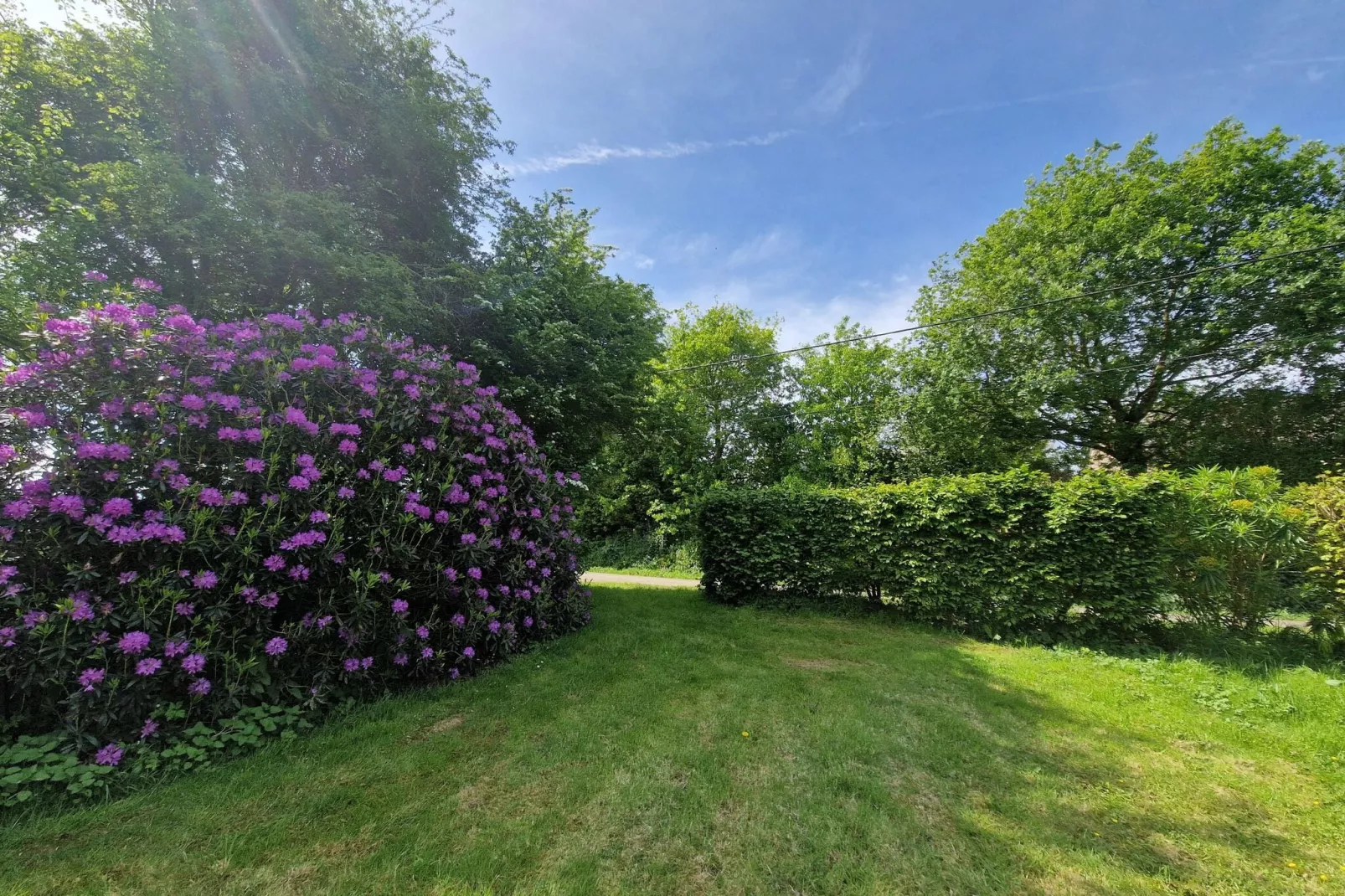 Between land and sea holiday home in the hinterland of the bay of Morlaix-Gardens summer