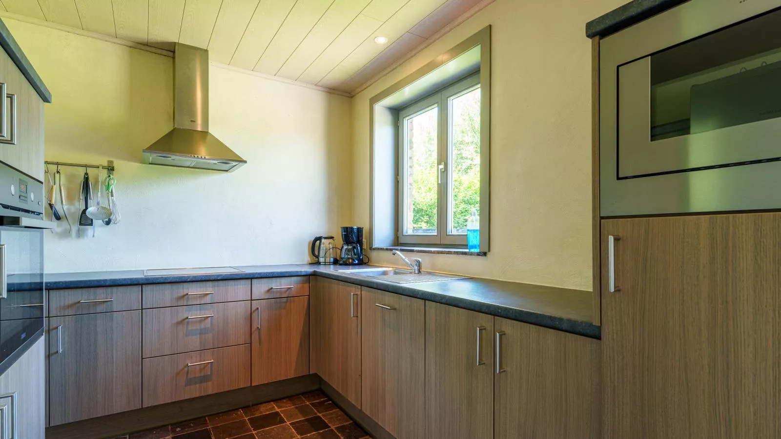 Meeuwenoord-Kitchen