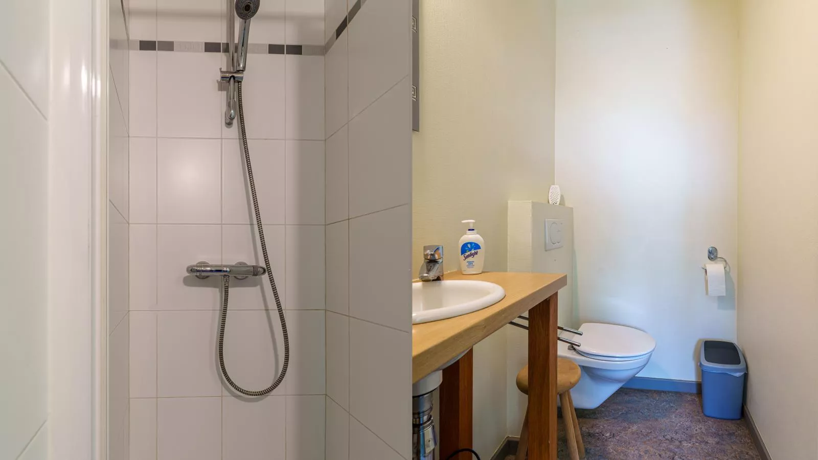 Meeuwenoord-Bathroom