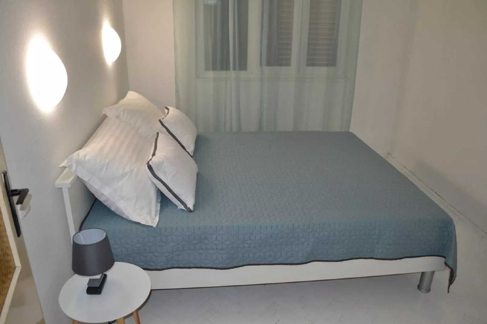 Corto Maltese-Bedroom
